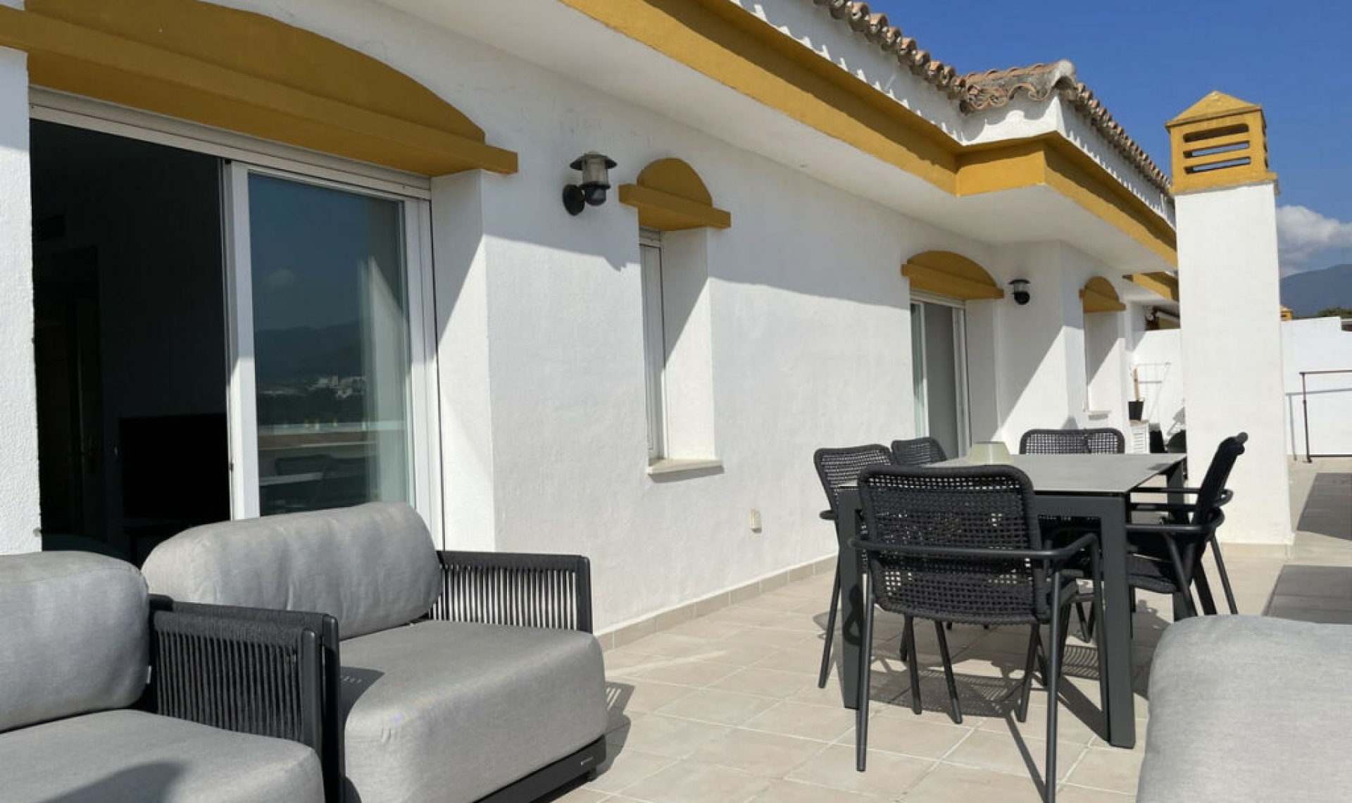 Resale - Apartment -
Nueva Andalucía