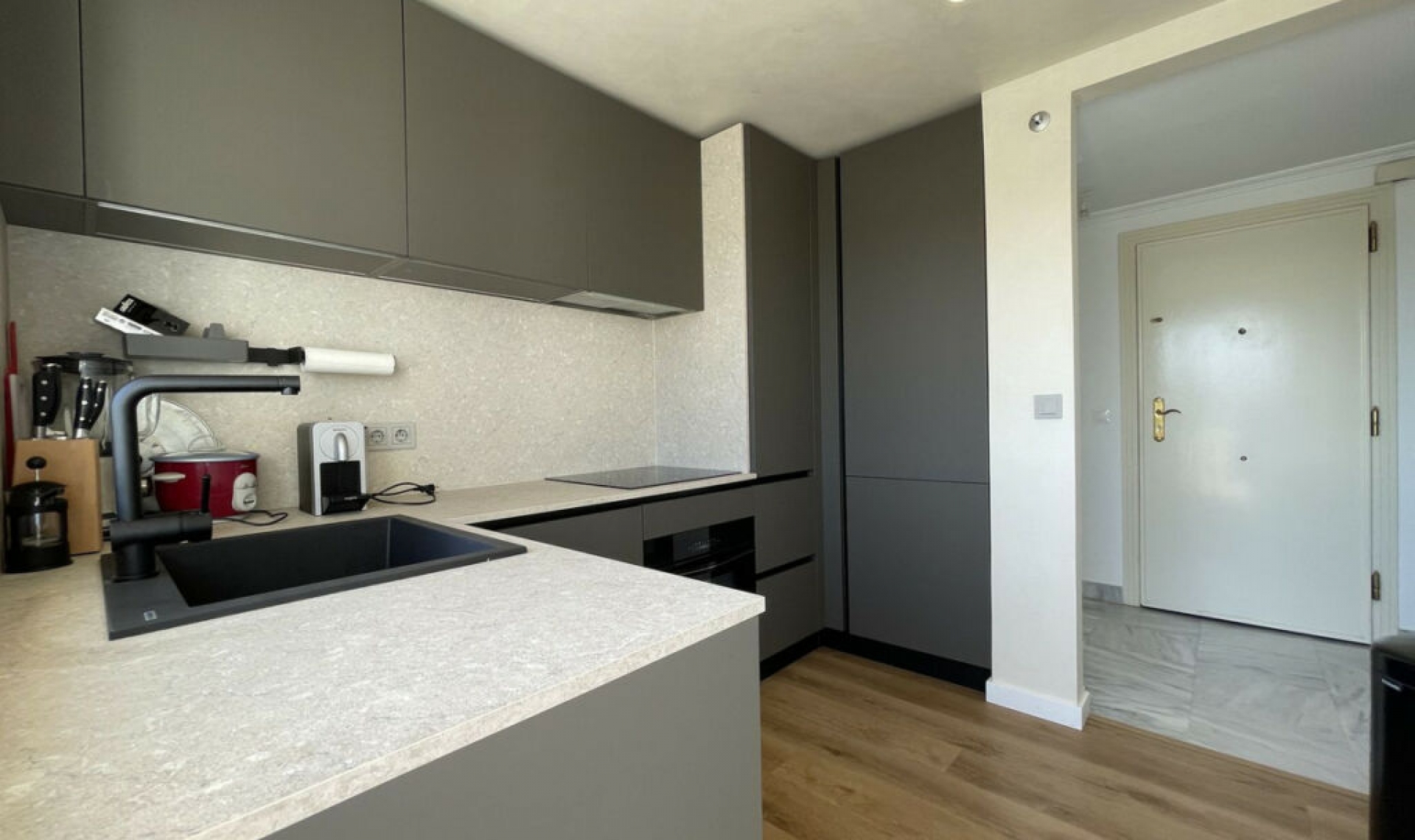 Resale - Apartment -
Nueva Andalucía