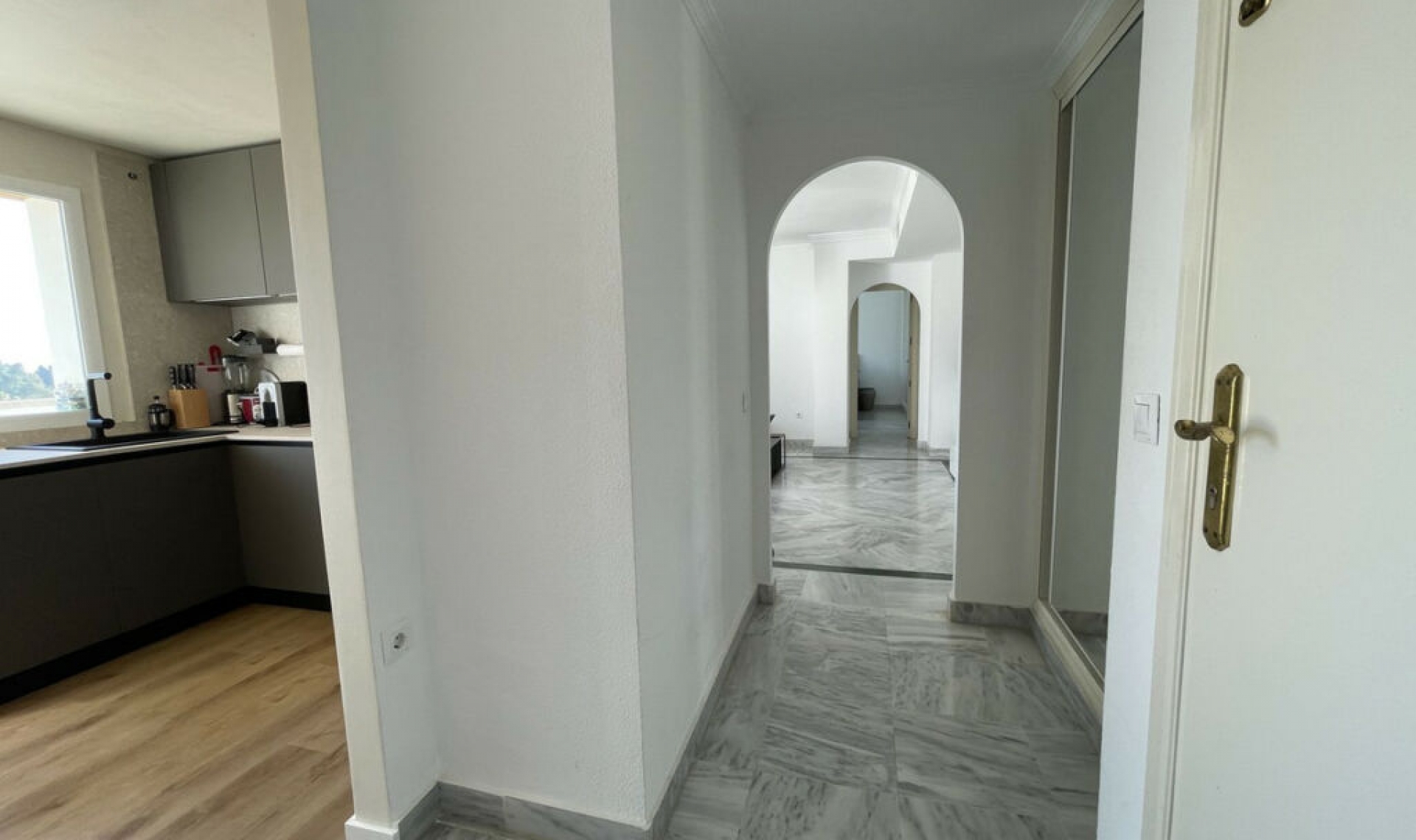 Resale - Apartment -
Nueva Andalucía