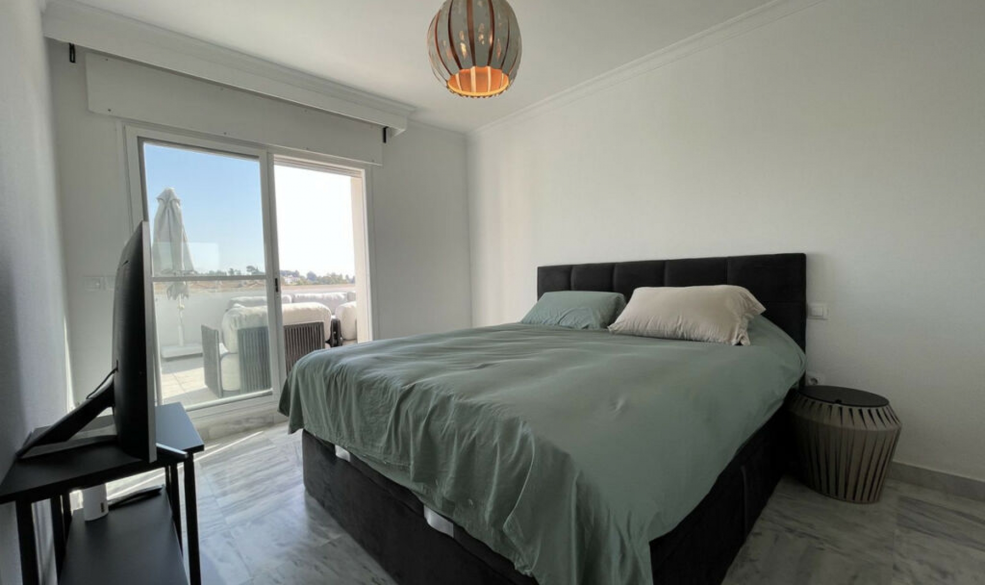 Resale - Apartment -
Nueva Andalucía