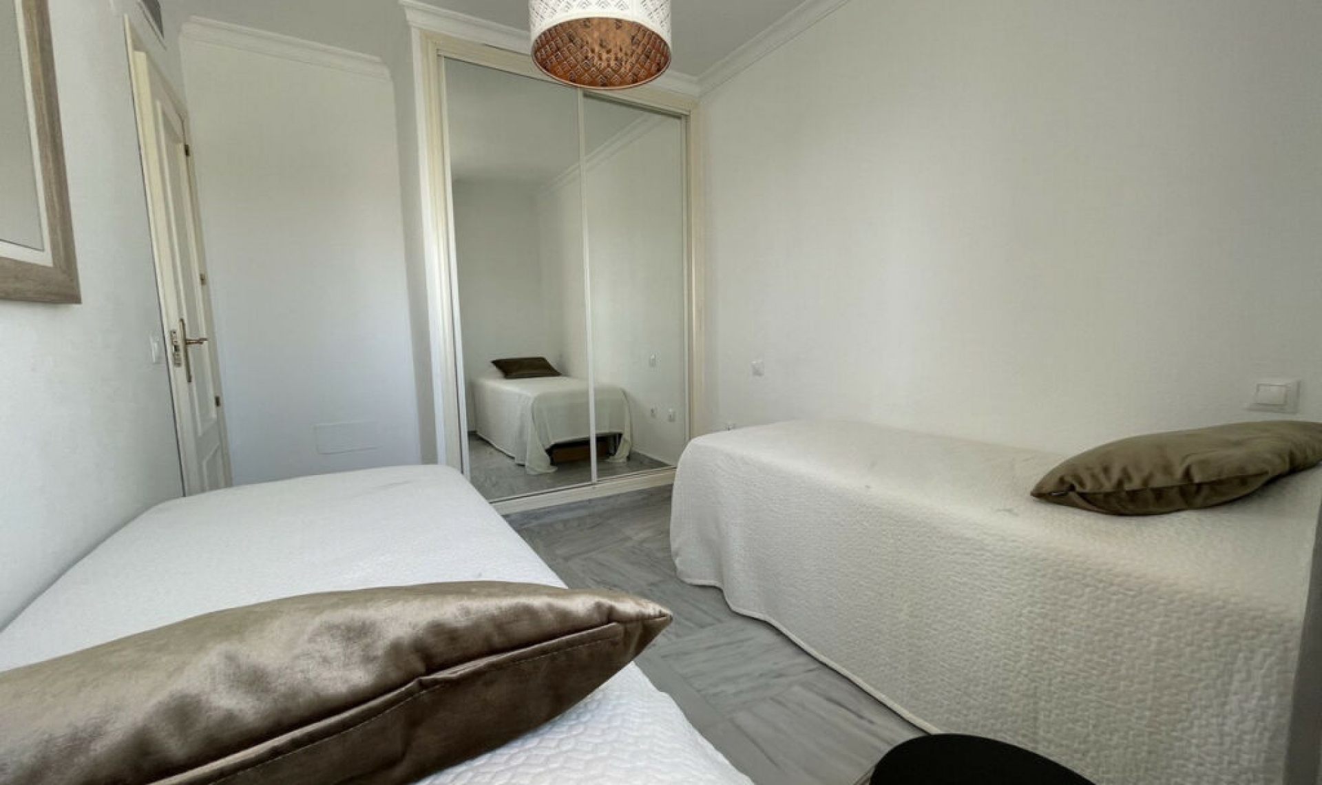 Resale - Apartment -
Nueva Andalucía