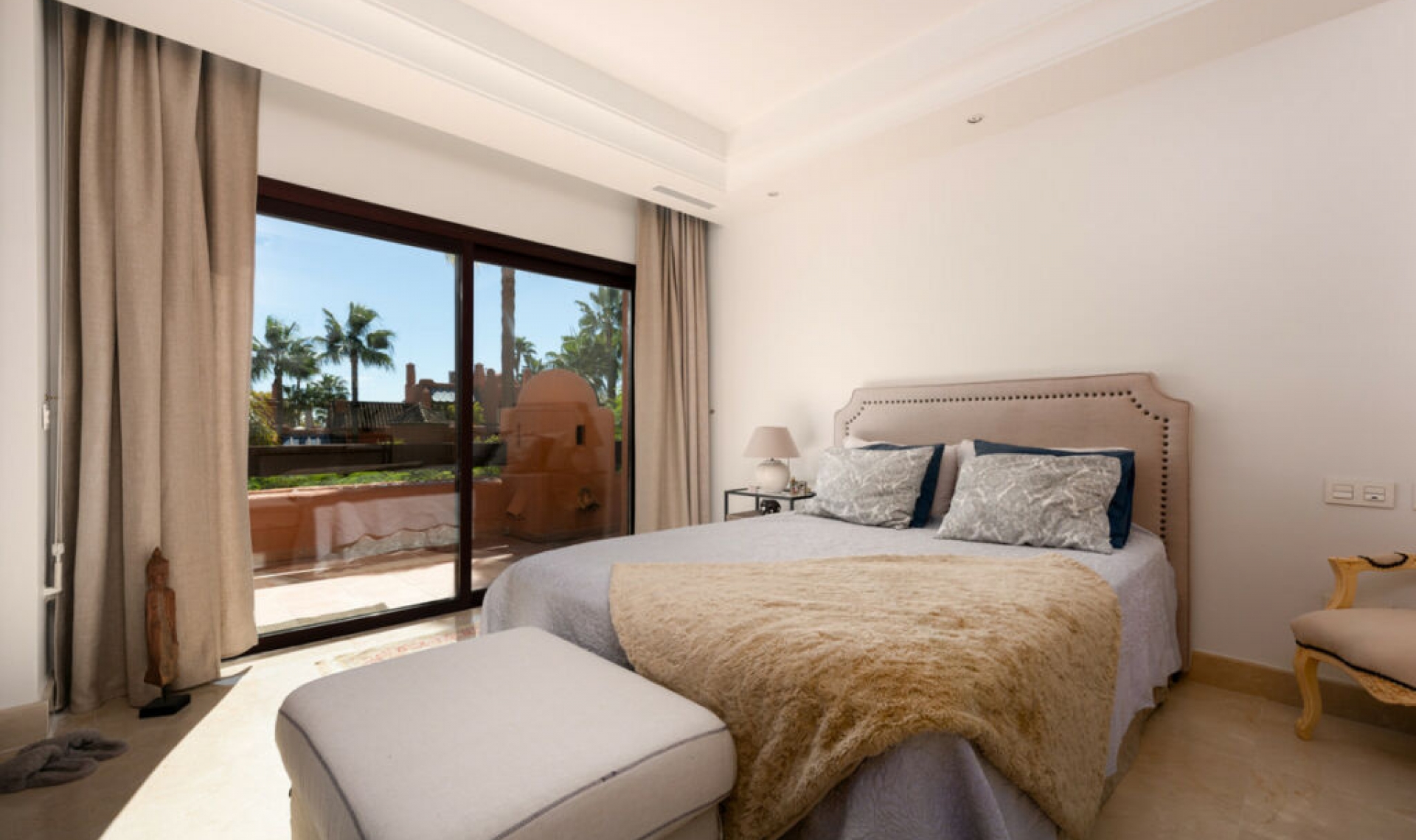 Resale - Apartment -
Nueva Andalucía