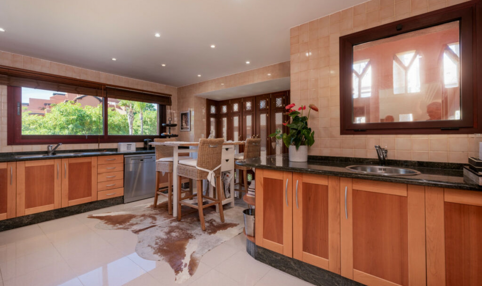 Resale - Apartment -
Nueva Andalucía