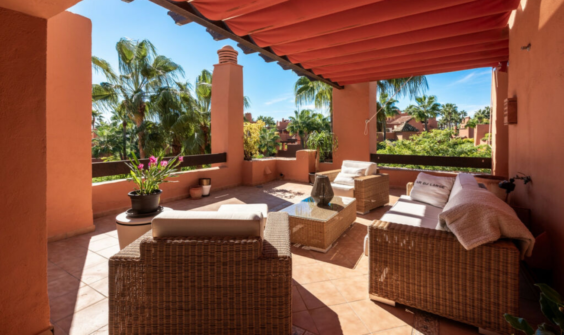 Resale - Apartment -
Nueva Andalucía