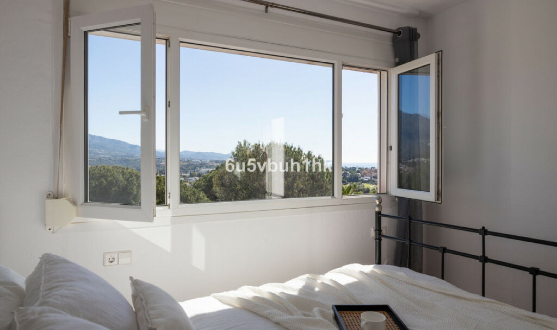 Resale - Apartment -
Nueva Andalucía