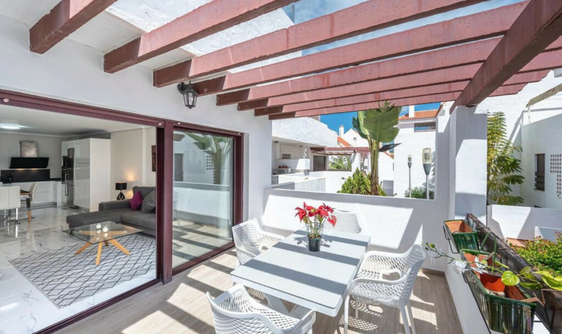 Resale - Apartment -
Nueva Andalucía