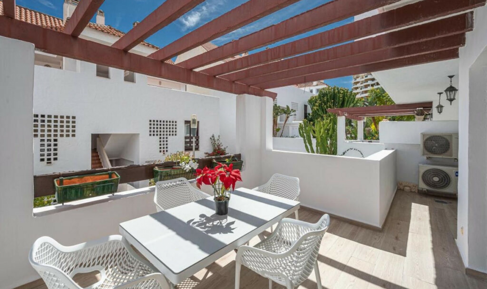 Resale - Apartment -
Nueva Andalucía