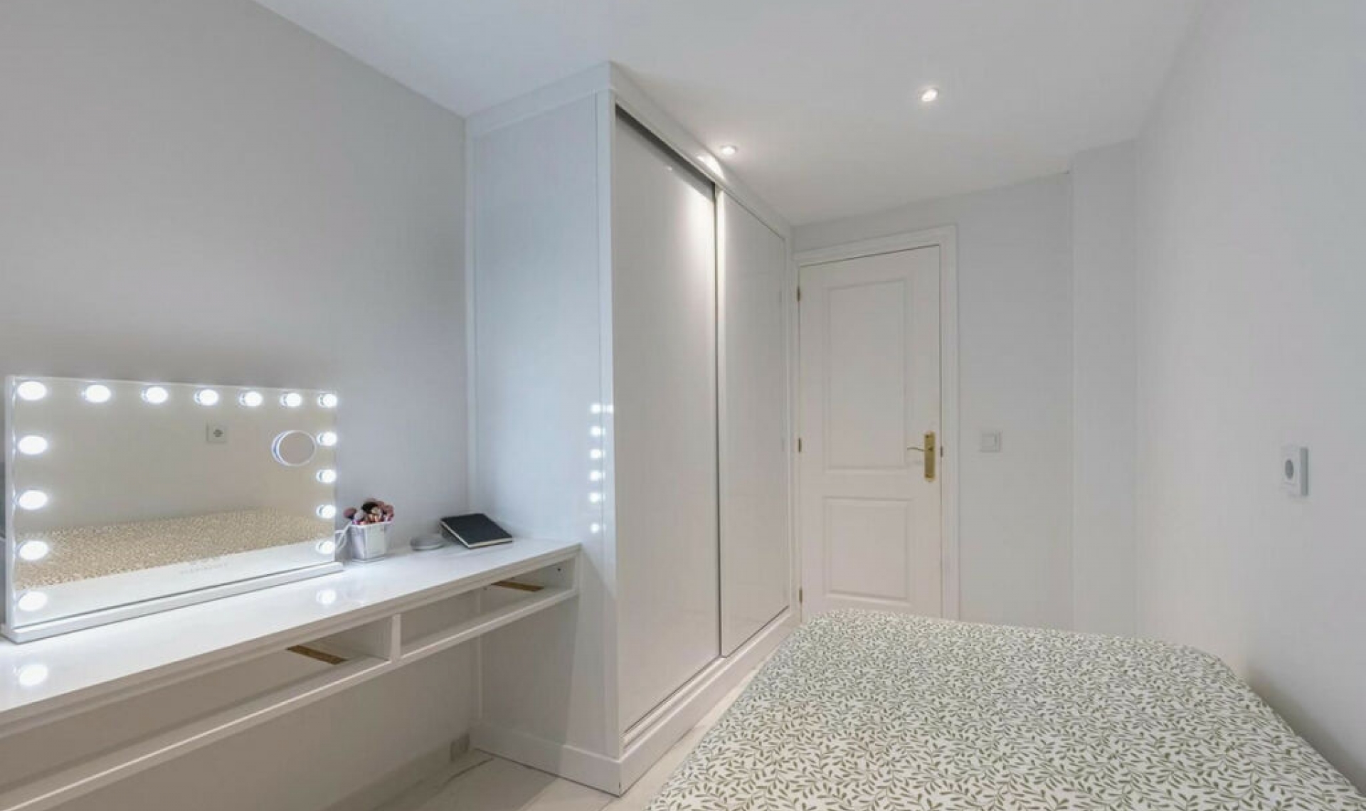 Resale - Apartment -
Nueva Andalucía