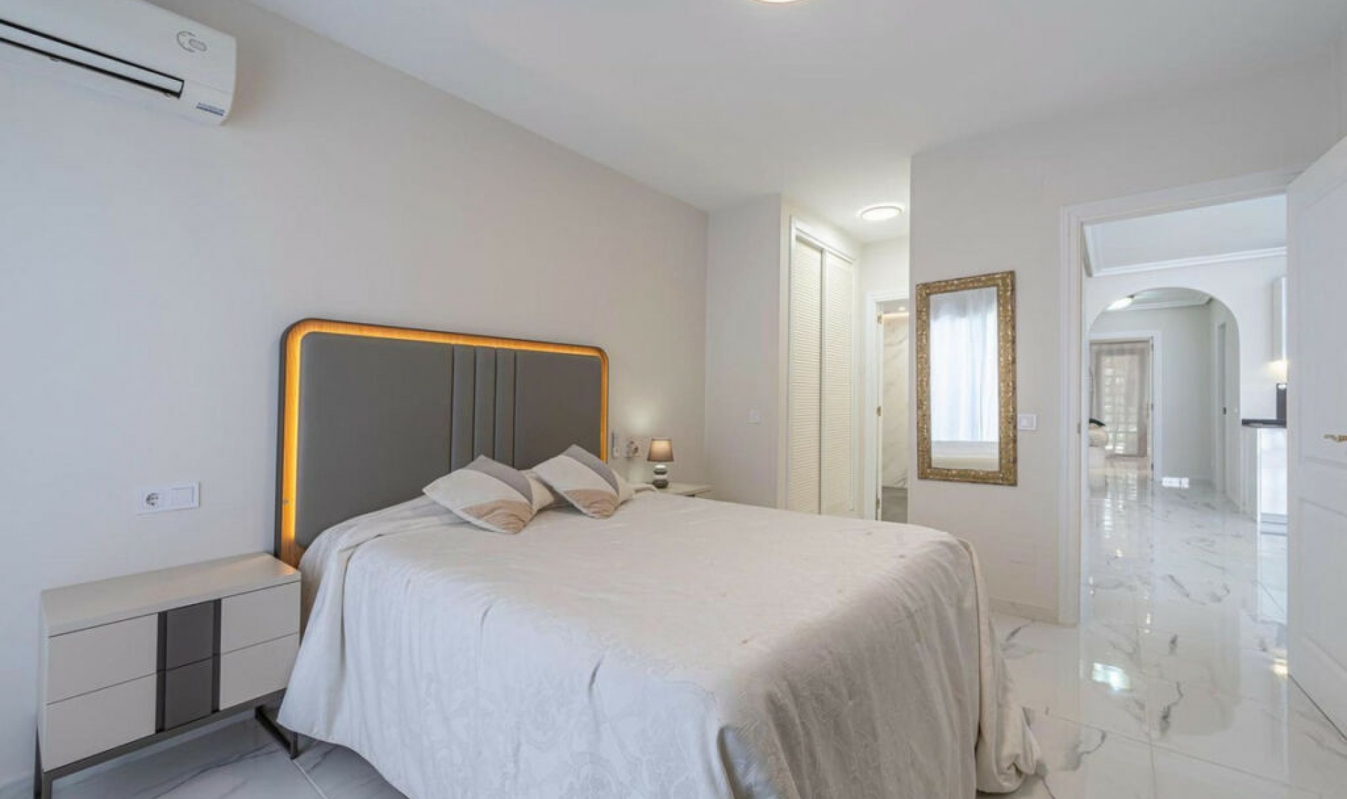 Resale - Apartment -
Nueva Andalucía