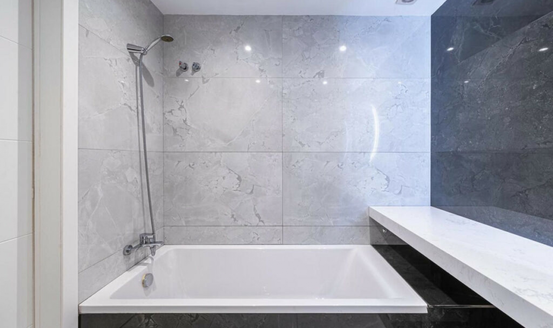Resale - Apartment -
Nueva Andalucía