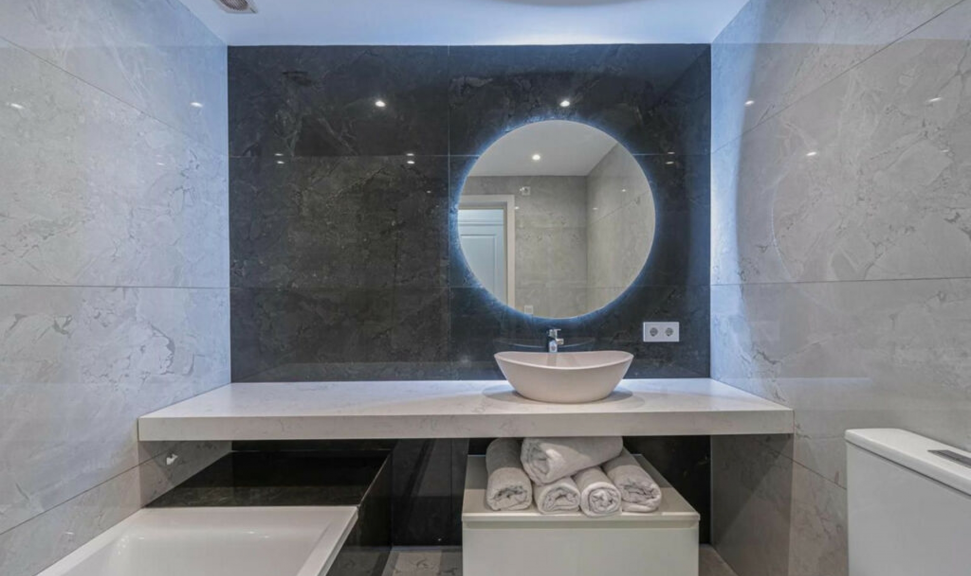 Resale - Apartment -
Nueva Andalucía