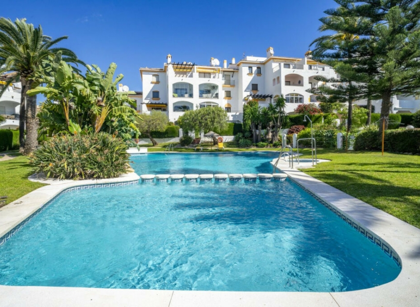 Resale - Apartment -
Nueva Andalucía