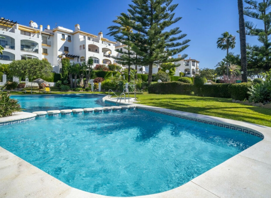Resale - Apartment -
Nueva Andalucía
