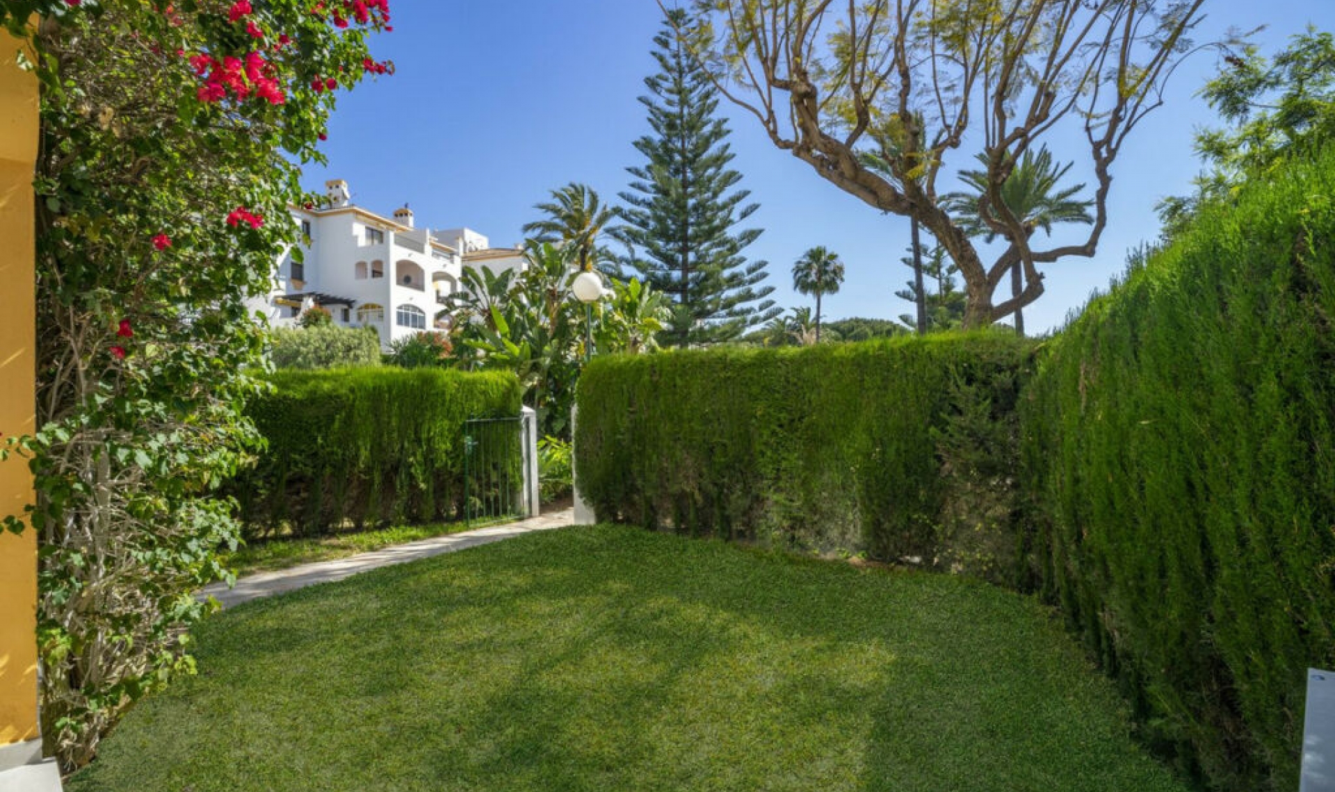Resale - Apartment -
Nueva Andalucía