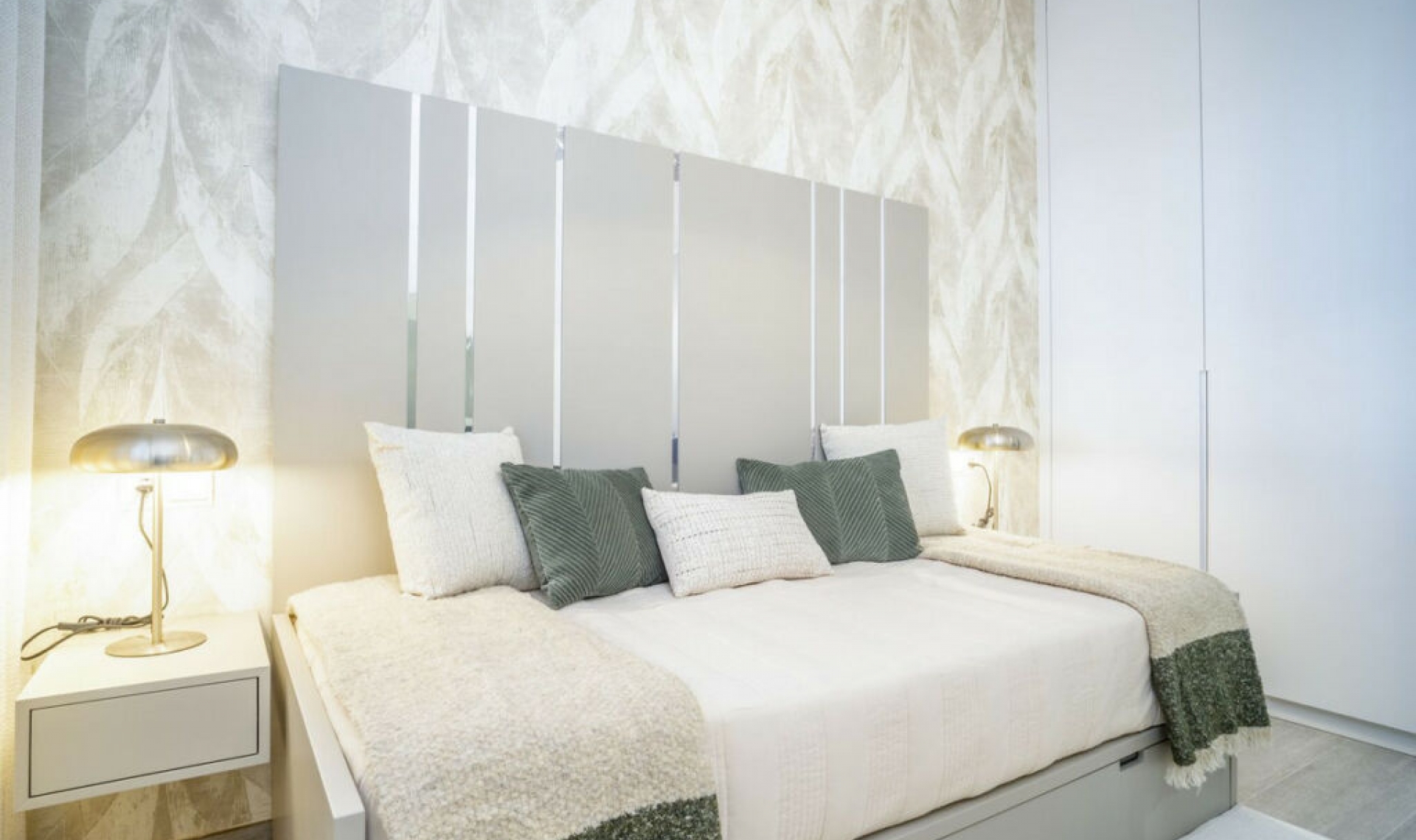 Resale - Apartment -
Nueva Andalucía