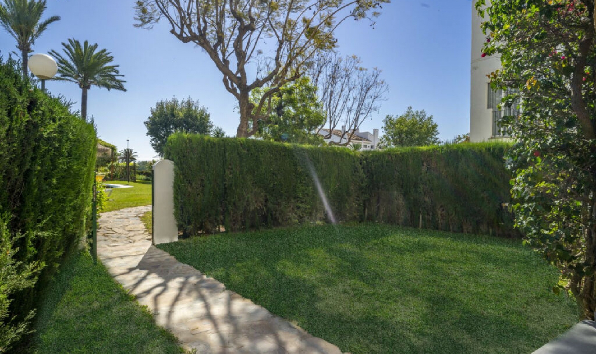 Resale - Apartment -
Nueva Andalucía