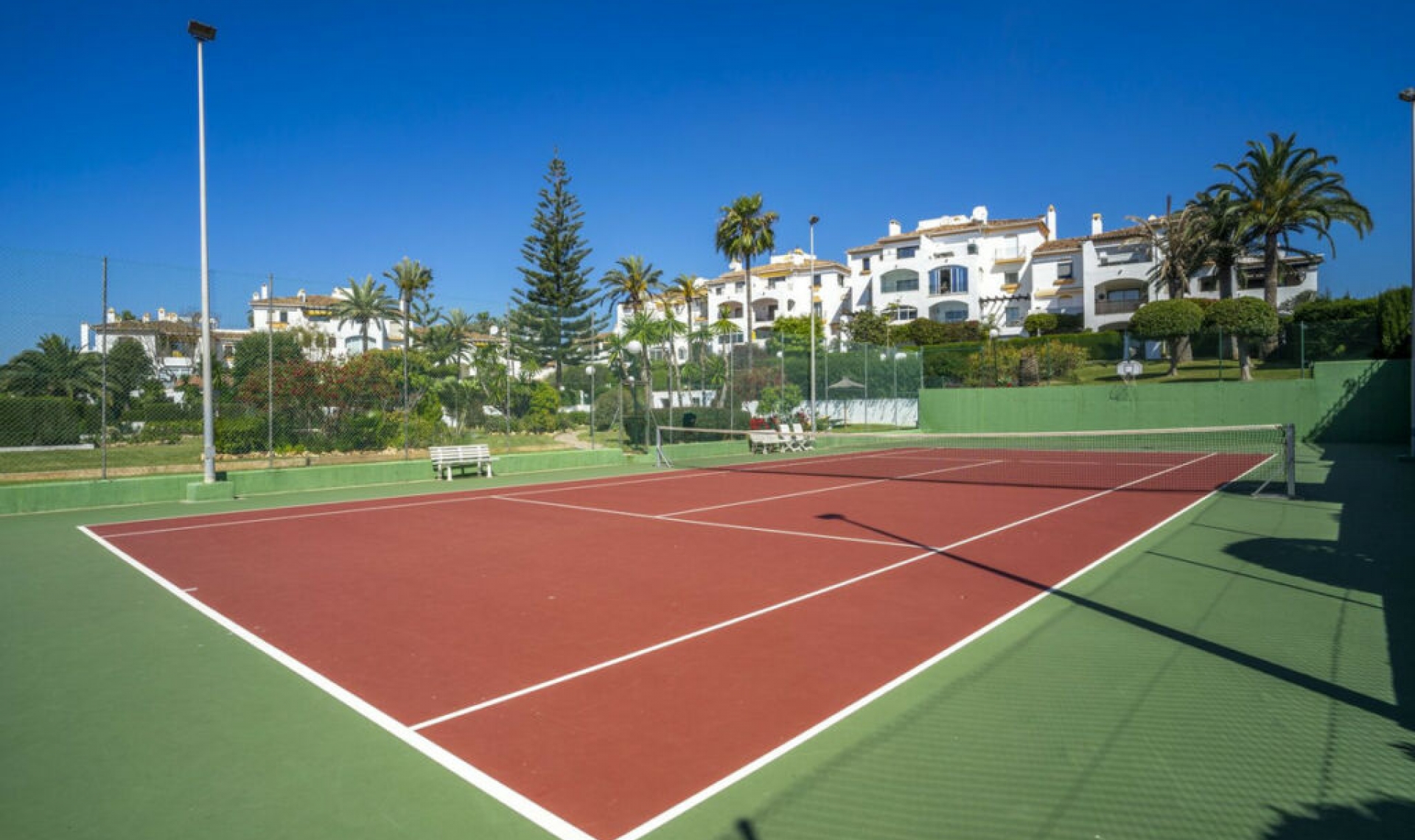 Resale - Apartment -
Nueva Andalucía