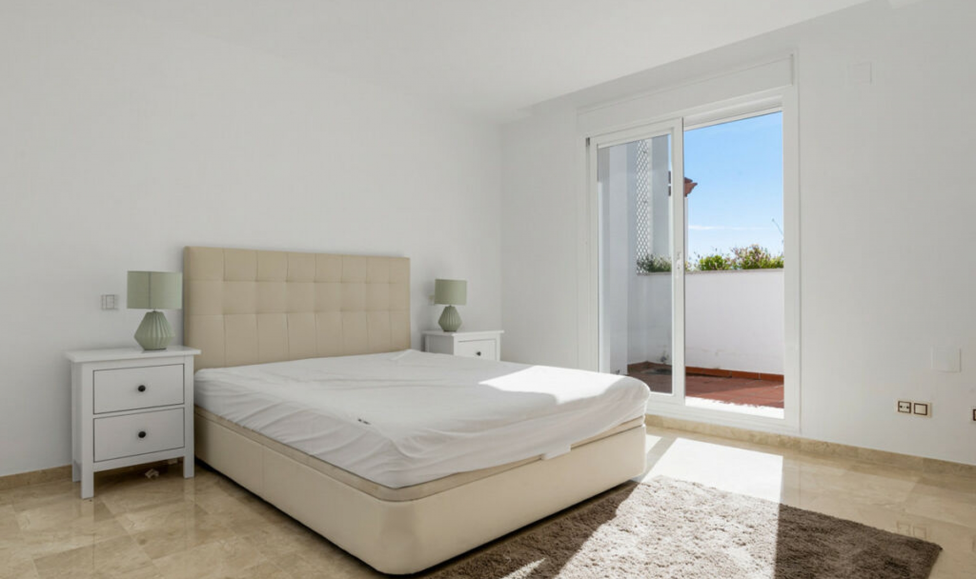 Resale - Apartment -
Nueva Andalucía