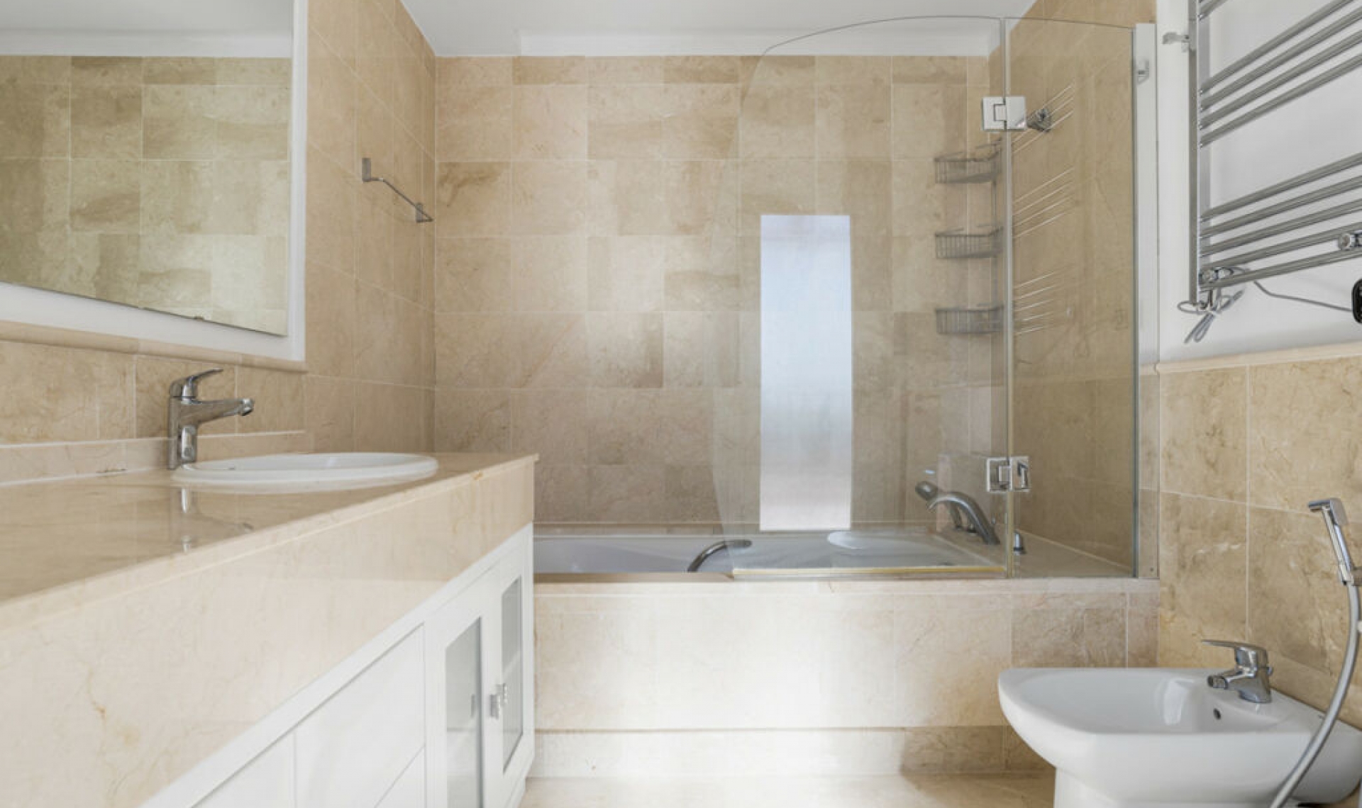 Resale - Apartment -
Nueva Andalucía