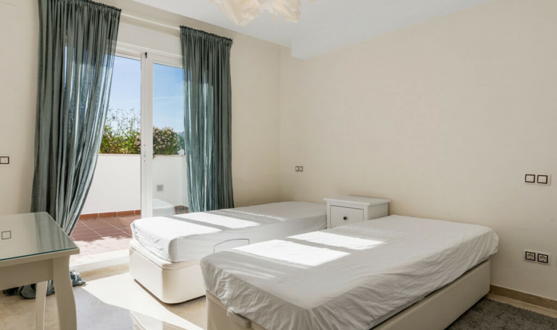 Resale - Apartment -
Nueva Andalucía