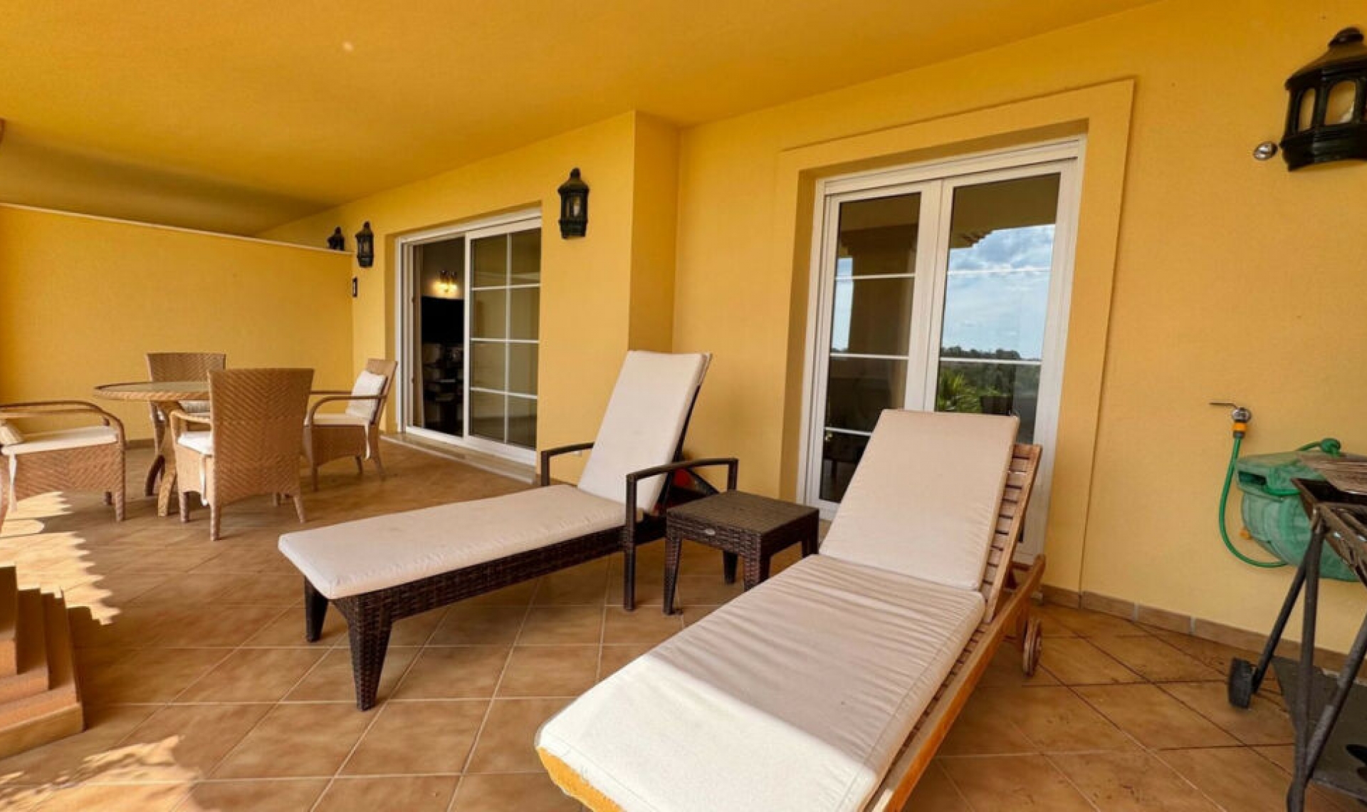 Resale - Apartment -
Nueva Andalucía