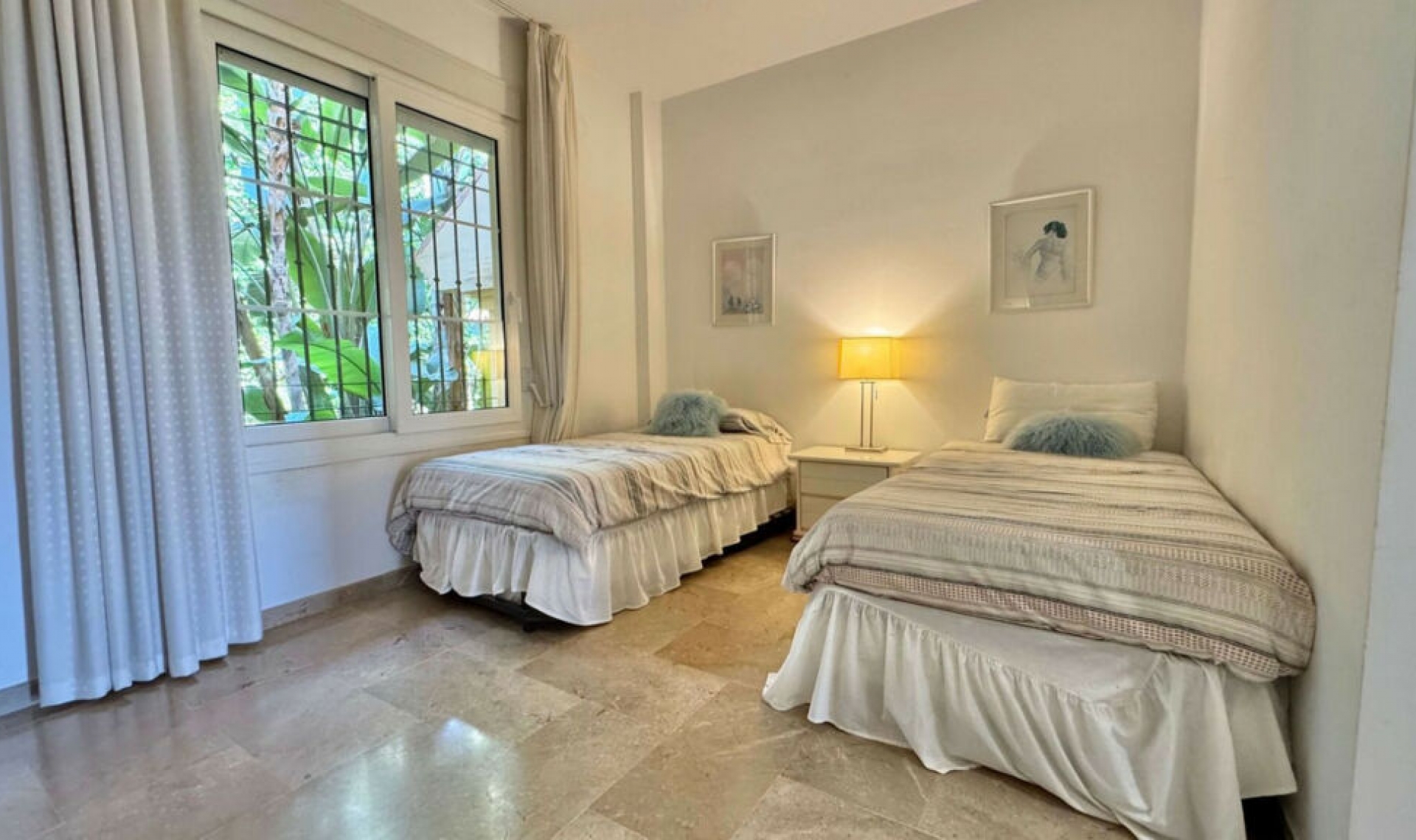 Resale - Apartment -
Nueva Andalucía