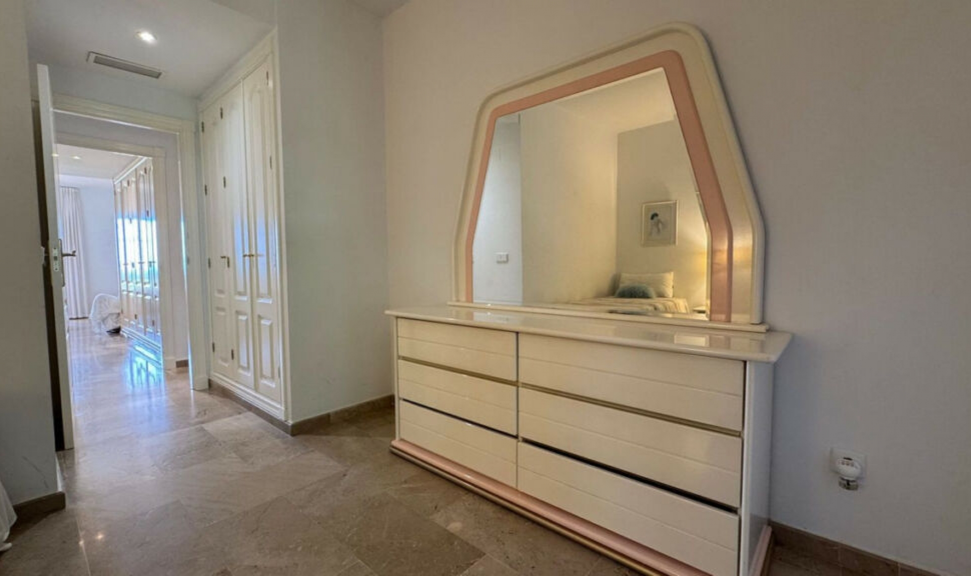 Resale - Apartment -
Nueva Andalucía