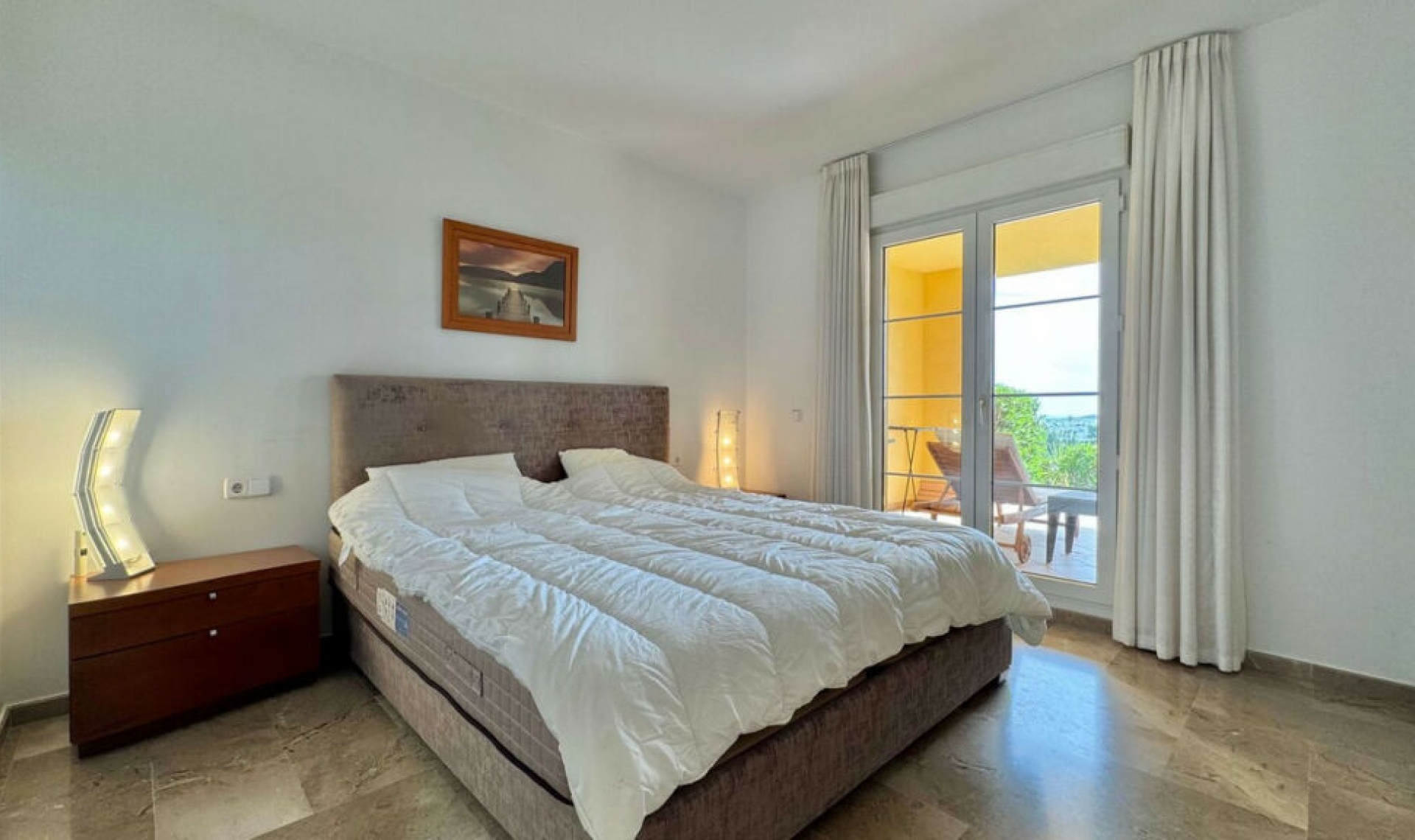 Resale - Apartment -
Nueva Andalucía