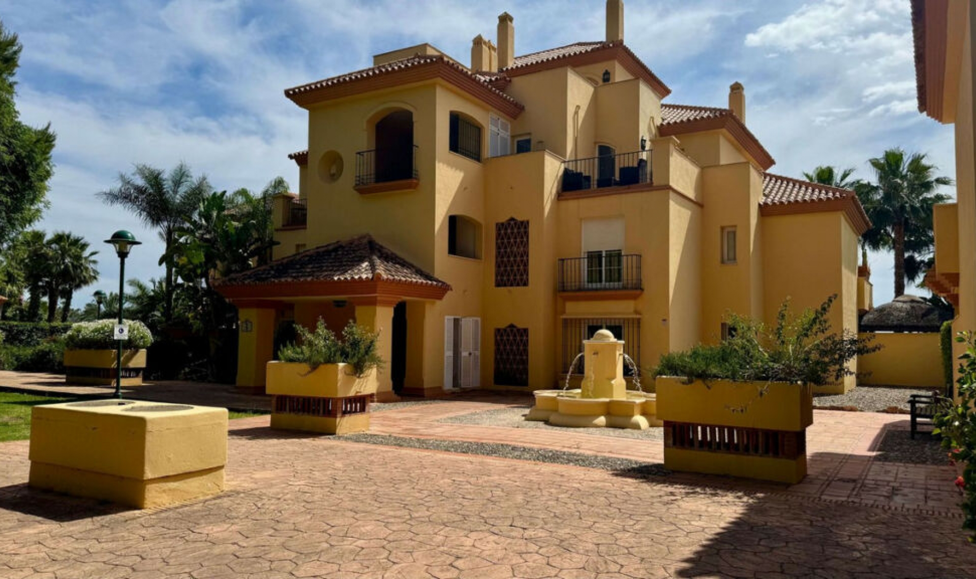 Resale - Apartment -
Nueva Andalucía