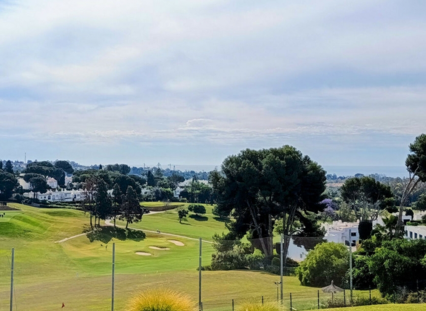 Resale - Apartment -
Nueva Andalucía