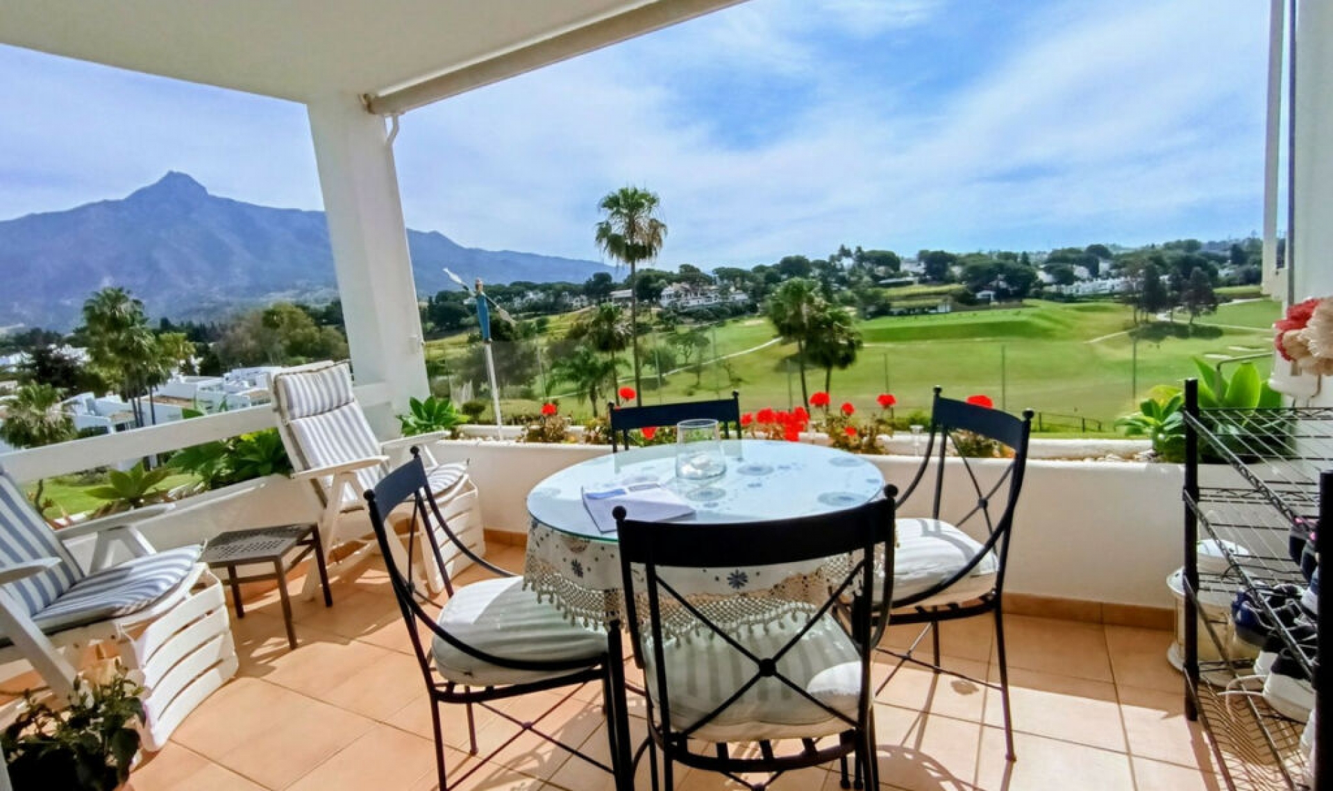 Resale - Apartment -
Nueva Andalucía