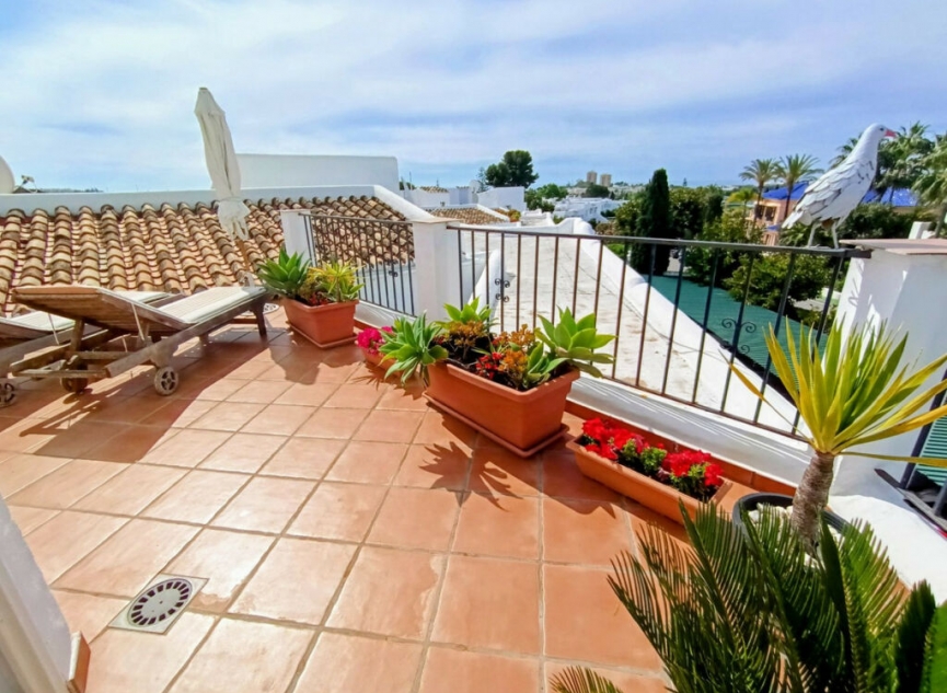 Resale - Apartment -
Nueva Andalucía