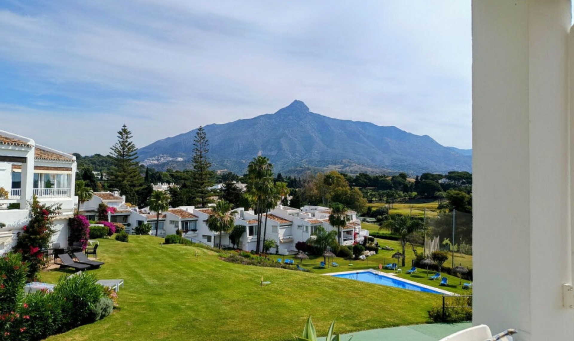 Resale - Apartment -
Nueva Andalucía