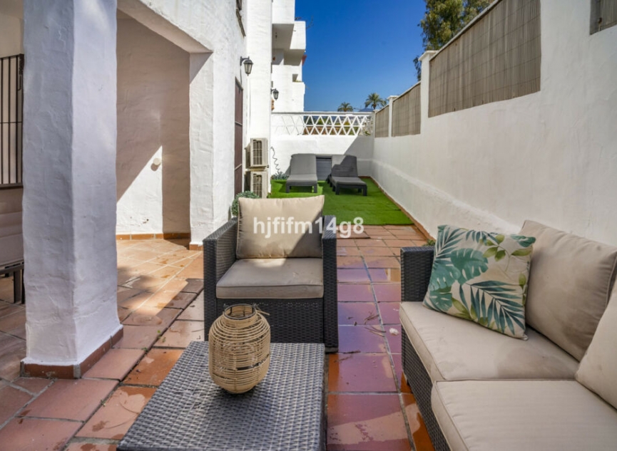 Resale - Apartment -
Nueva Andalucía