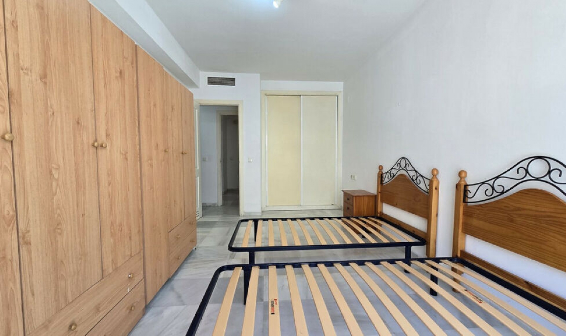 Resale - Apartment -
Nueva Andalucía