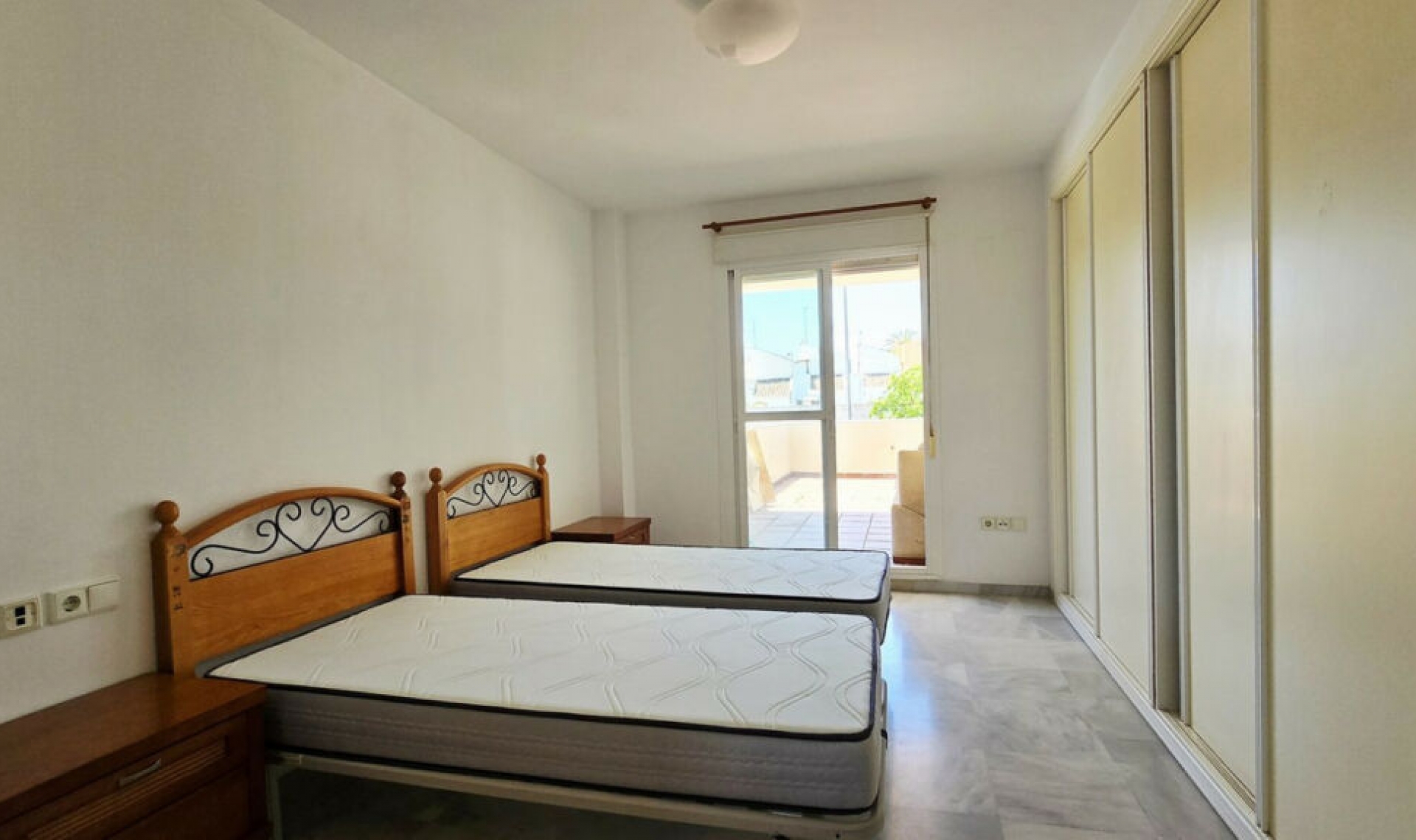 Resale - Apartment -
Nueva Andalucía