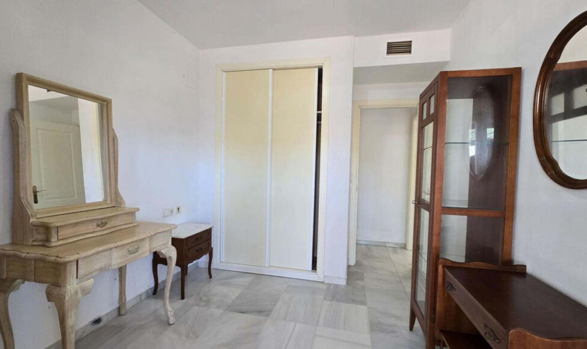 Resale - Apartment -
Nueva Andalucía