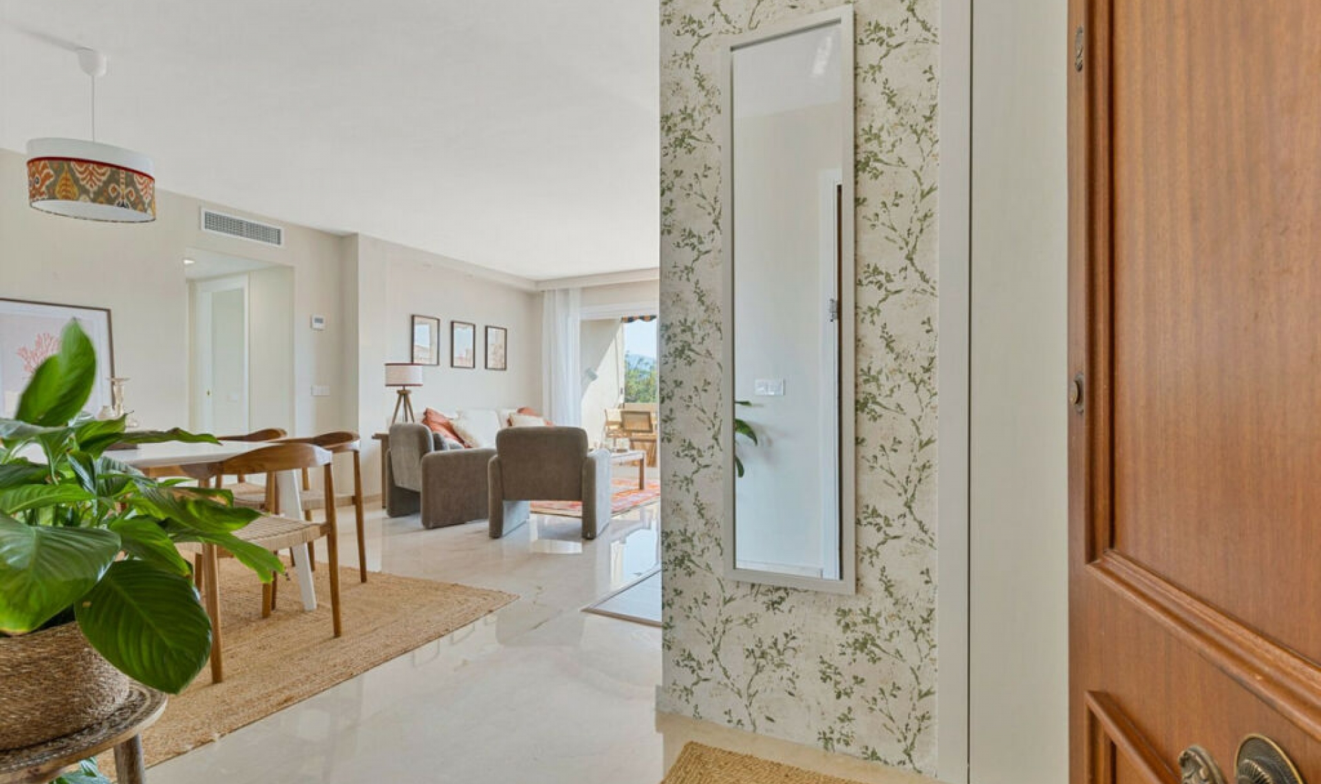 Resale - Apartment -
Nueva Andalucía