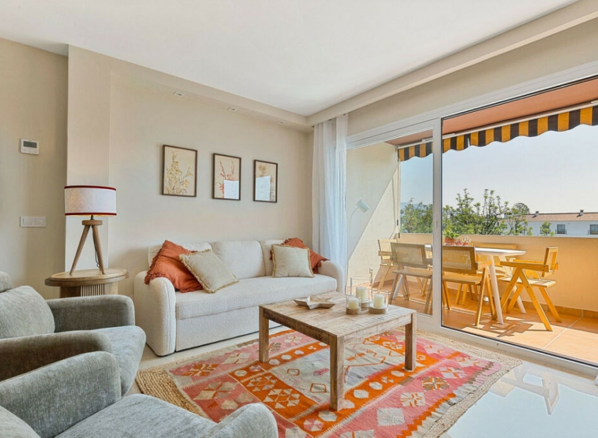 Resale - Apartment -
Nueva Andalucía