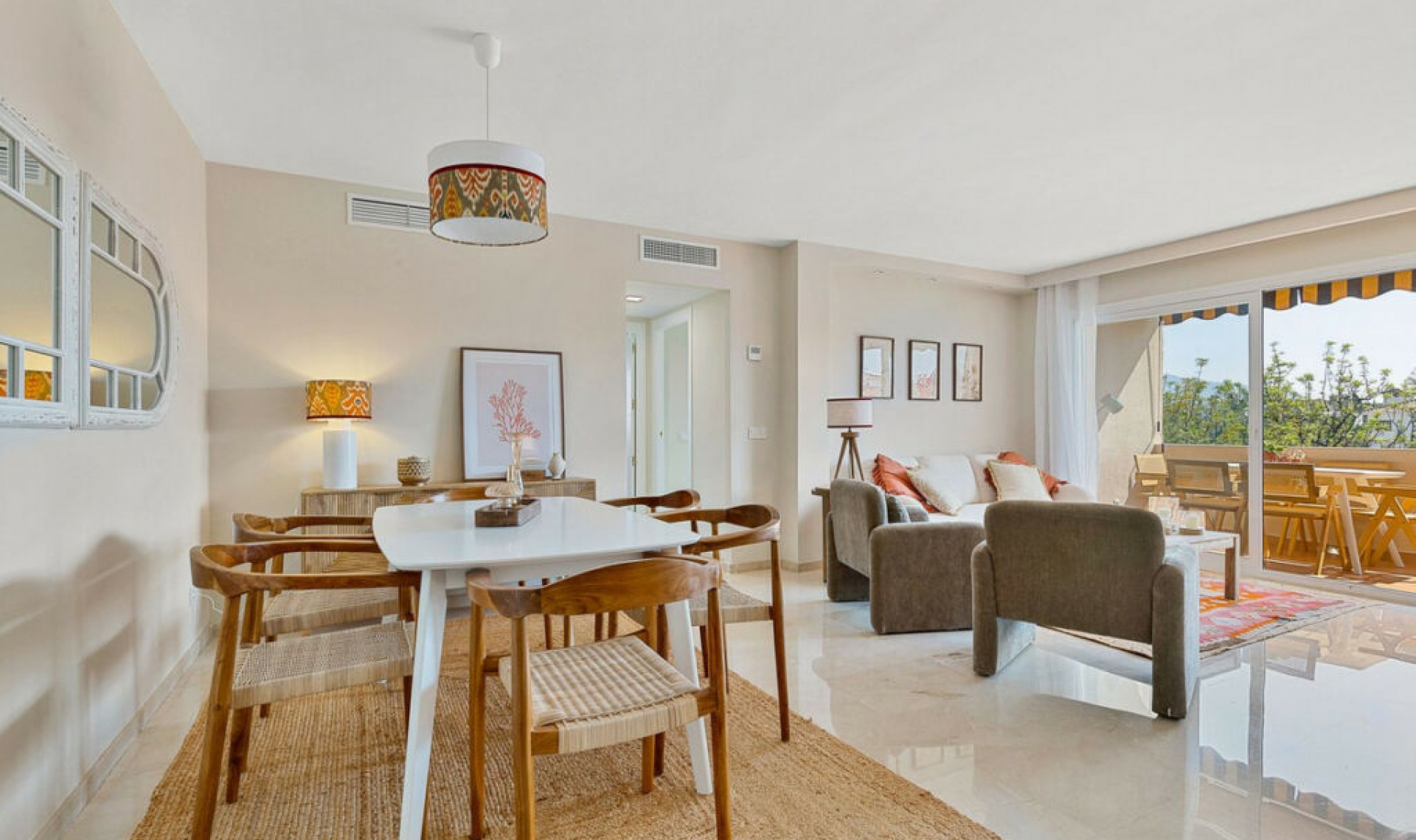 Resale - Apartment -
Nueva Andalucía