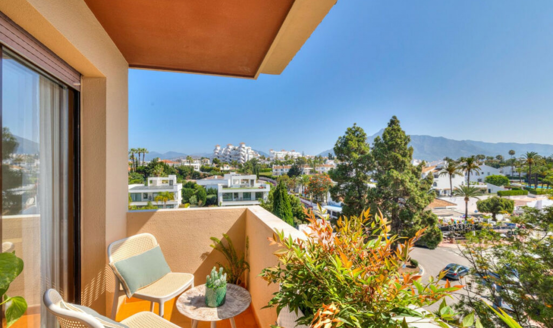 Resale - Apartment -
Nueva Andalucía