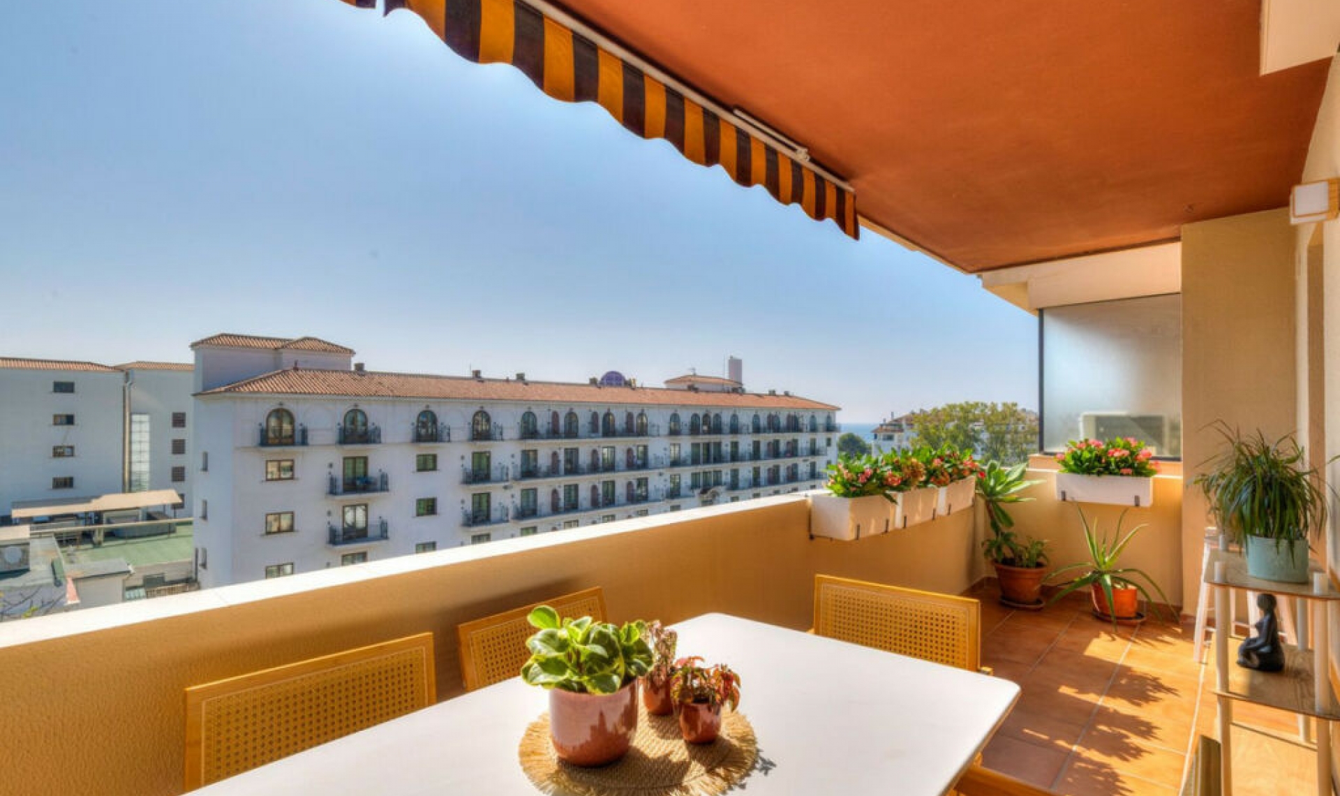 Resale - Apartment -
Nueva Andalucía