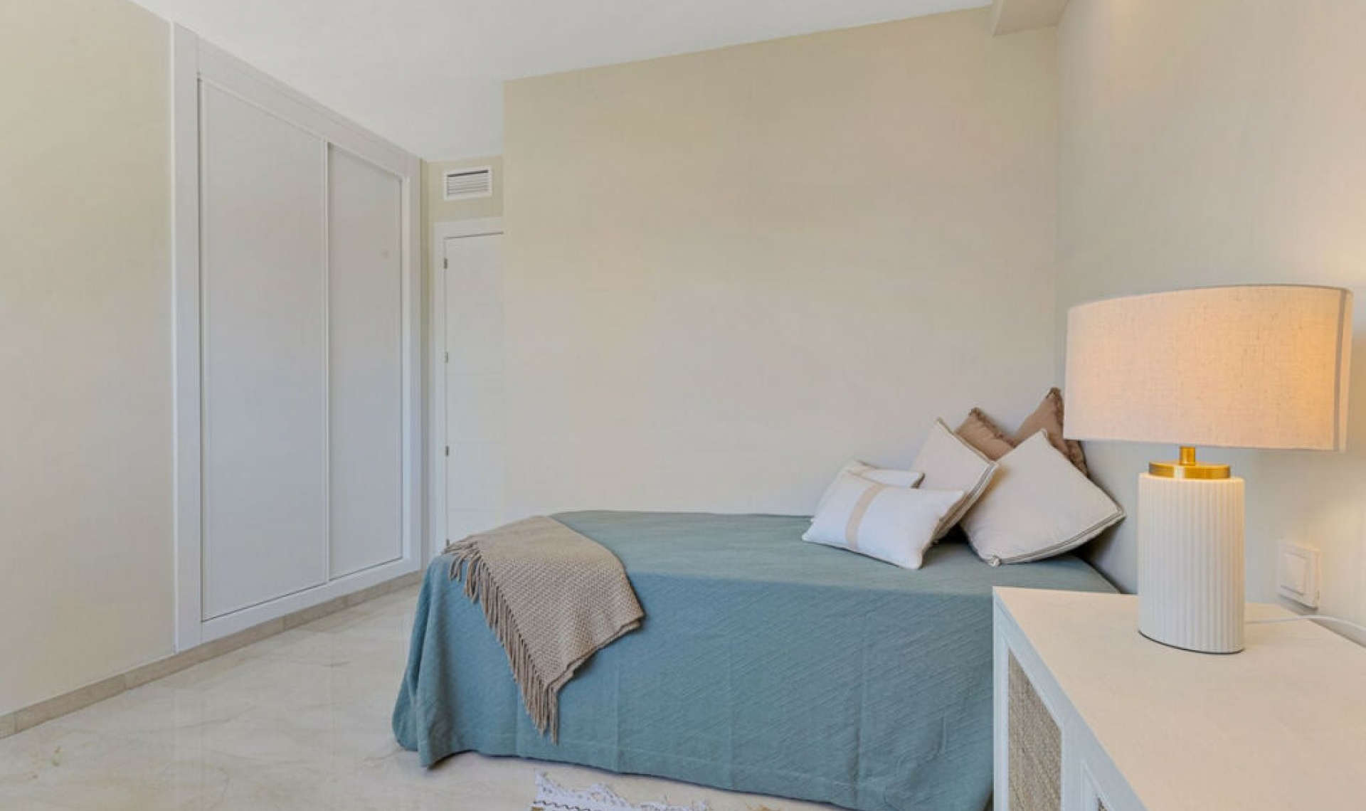 Resale - Apartment -
Nueva Andalucía