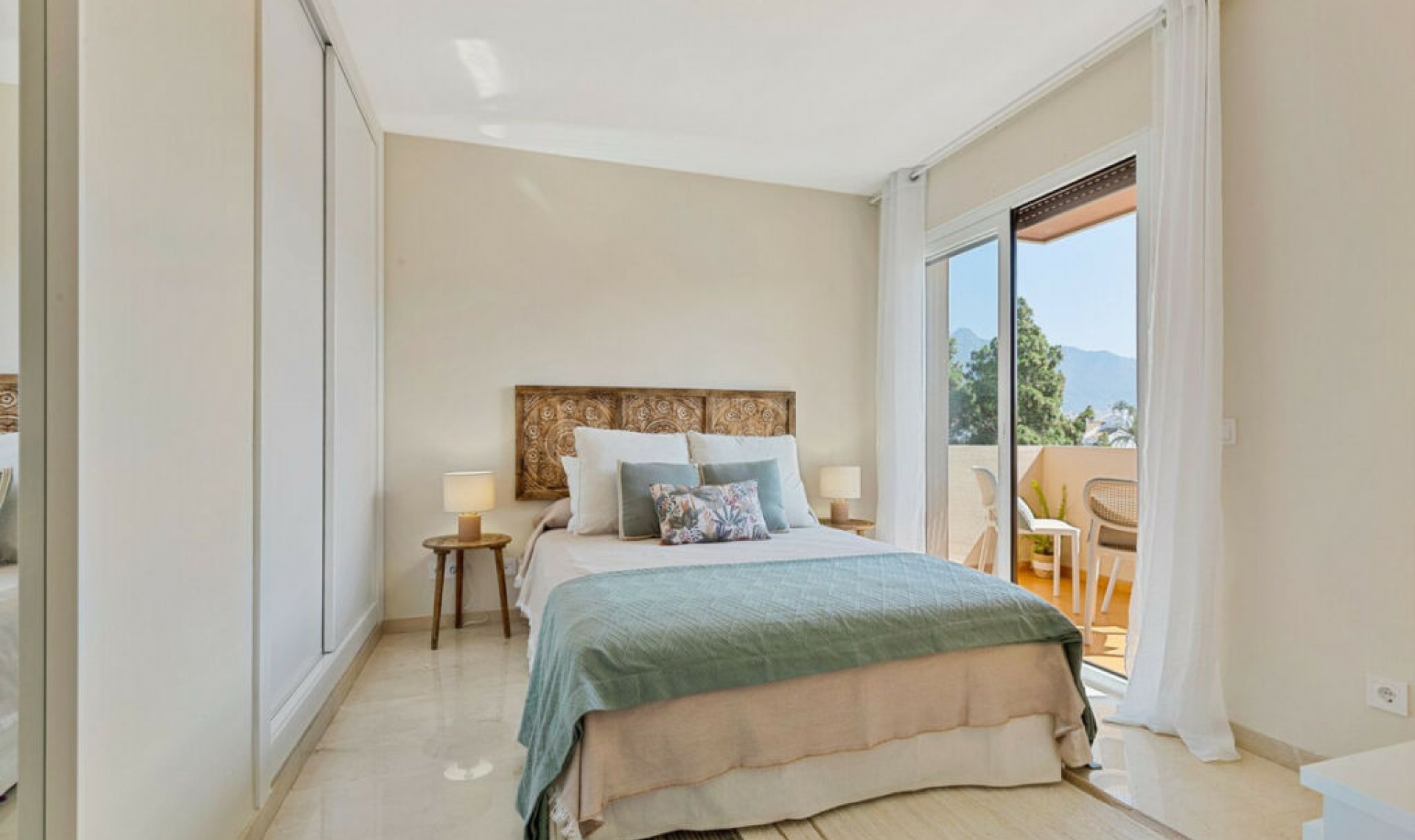 Resale - Apartment -
Nueva Andalucía