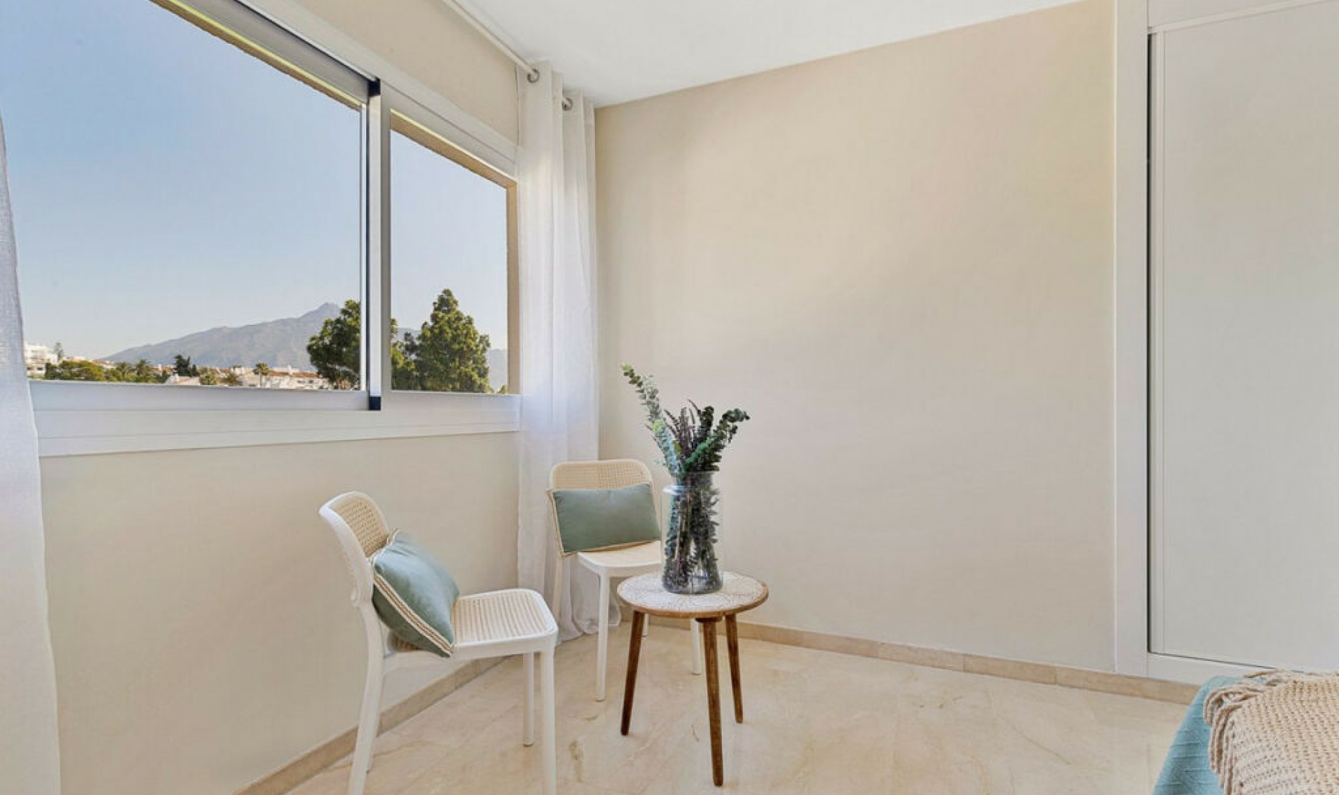 Resale - Apartment -
Nueva Andalucía
