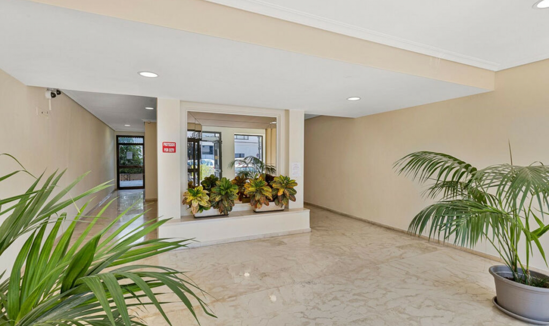 Resale - Apartment -
Nueva Andalucía