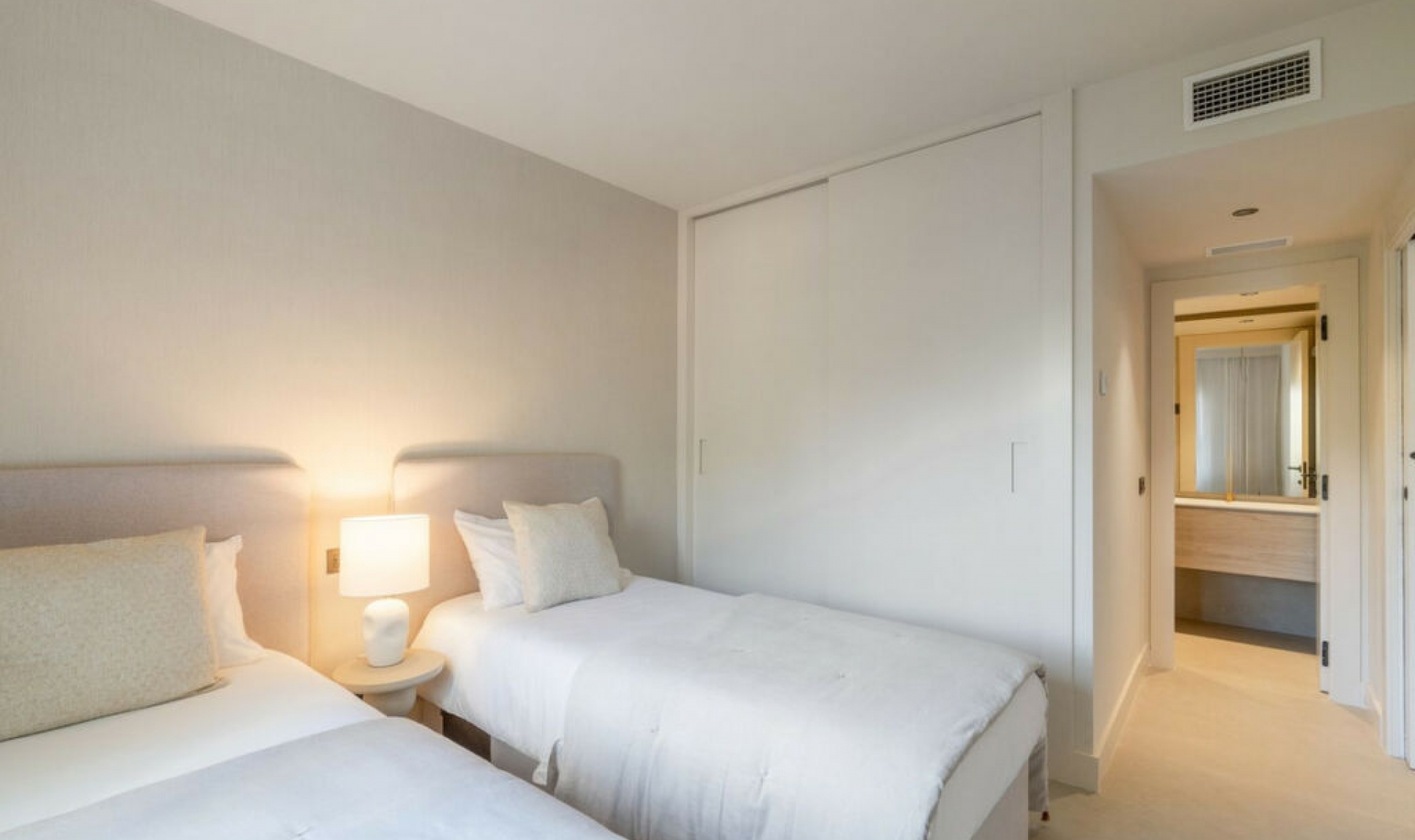 Resale - Apartment -
Nueva Andalucía