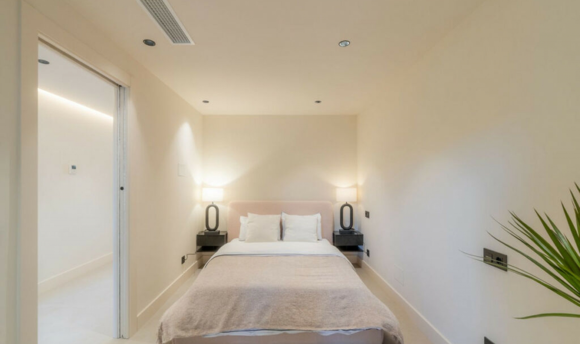 Resale - Apartment -
Nueva Andalucía