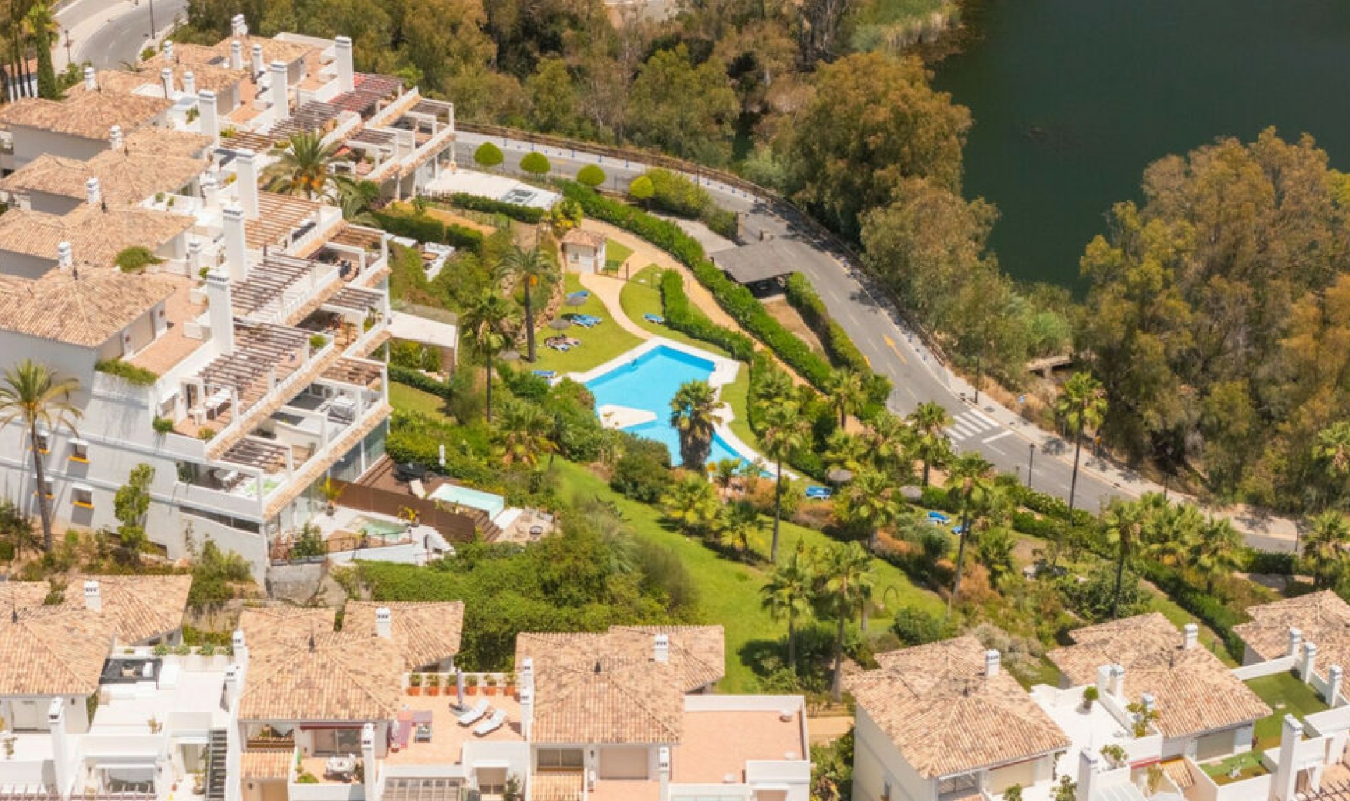 Resale - Apartment -
Nueva Andalucía