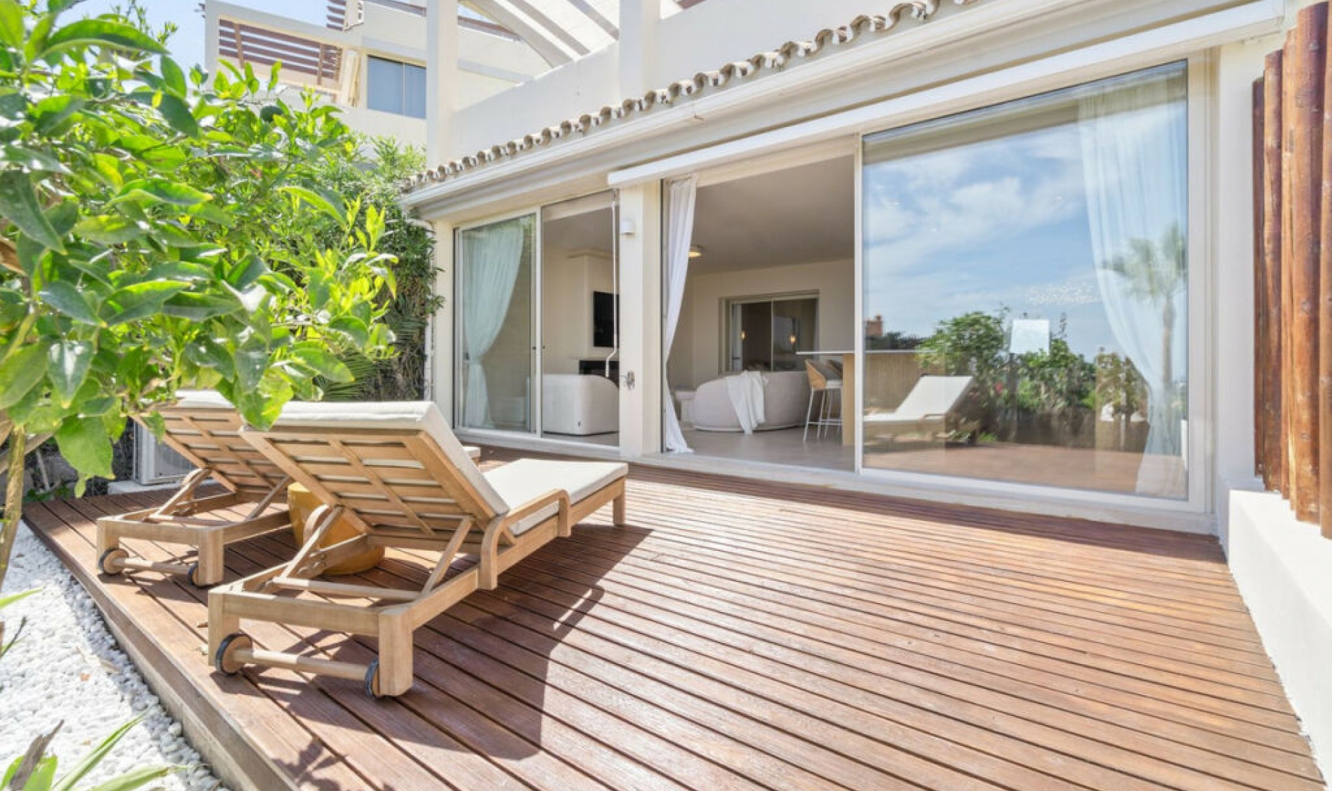 Resale - Apartment -
Nueva Andalucía